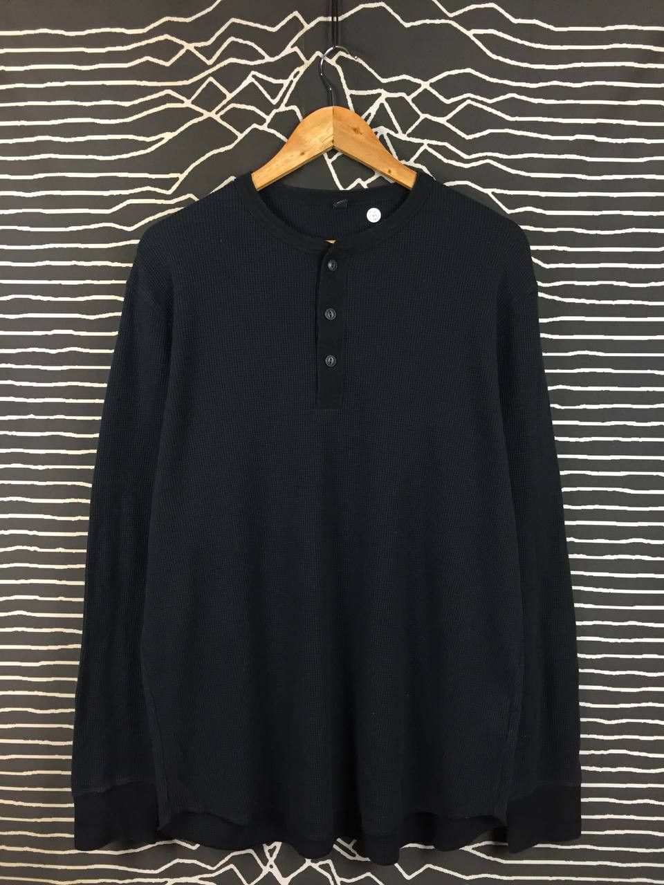Uniqlo Waffle Knit Henley Neck Long Sleeve Tee Size XL