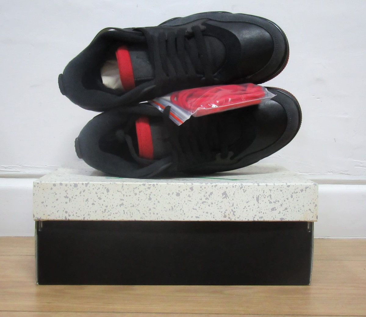 Jordan Brand Air Jordan 4 RM Bred size EU 42.5-US 9 Size US 9 / EU 42 - 5 Thumbnail