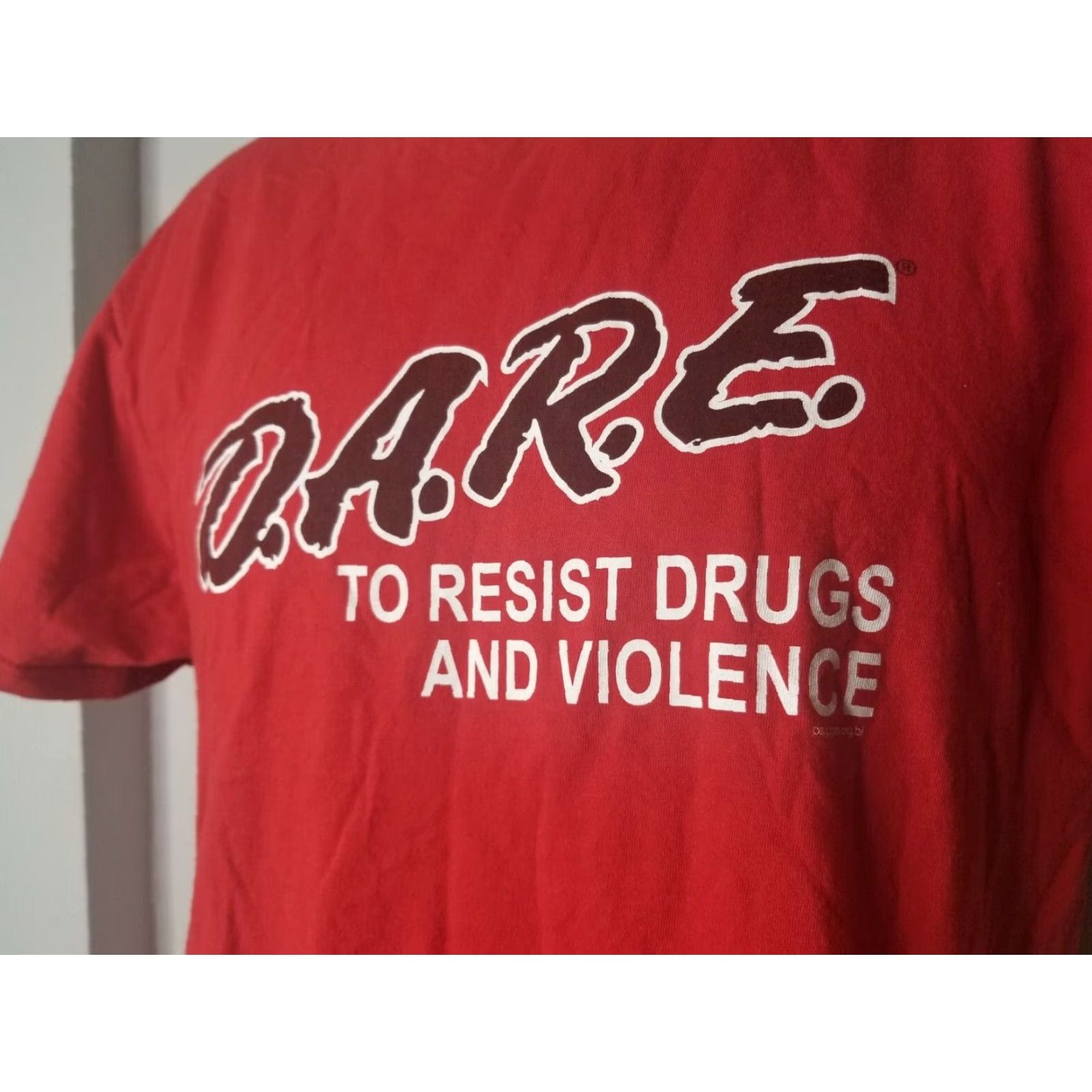 Fruit Of The Loom Vintage DARE “To Resist Drugs & Violence” T-Shirt Mens L Red Shirt Size US L / EU 52-54 / 3 - 4 Thumbnail