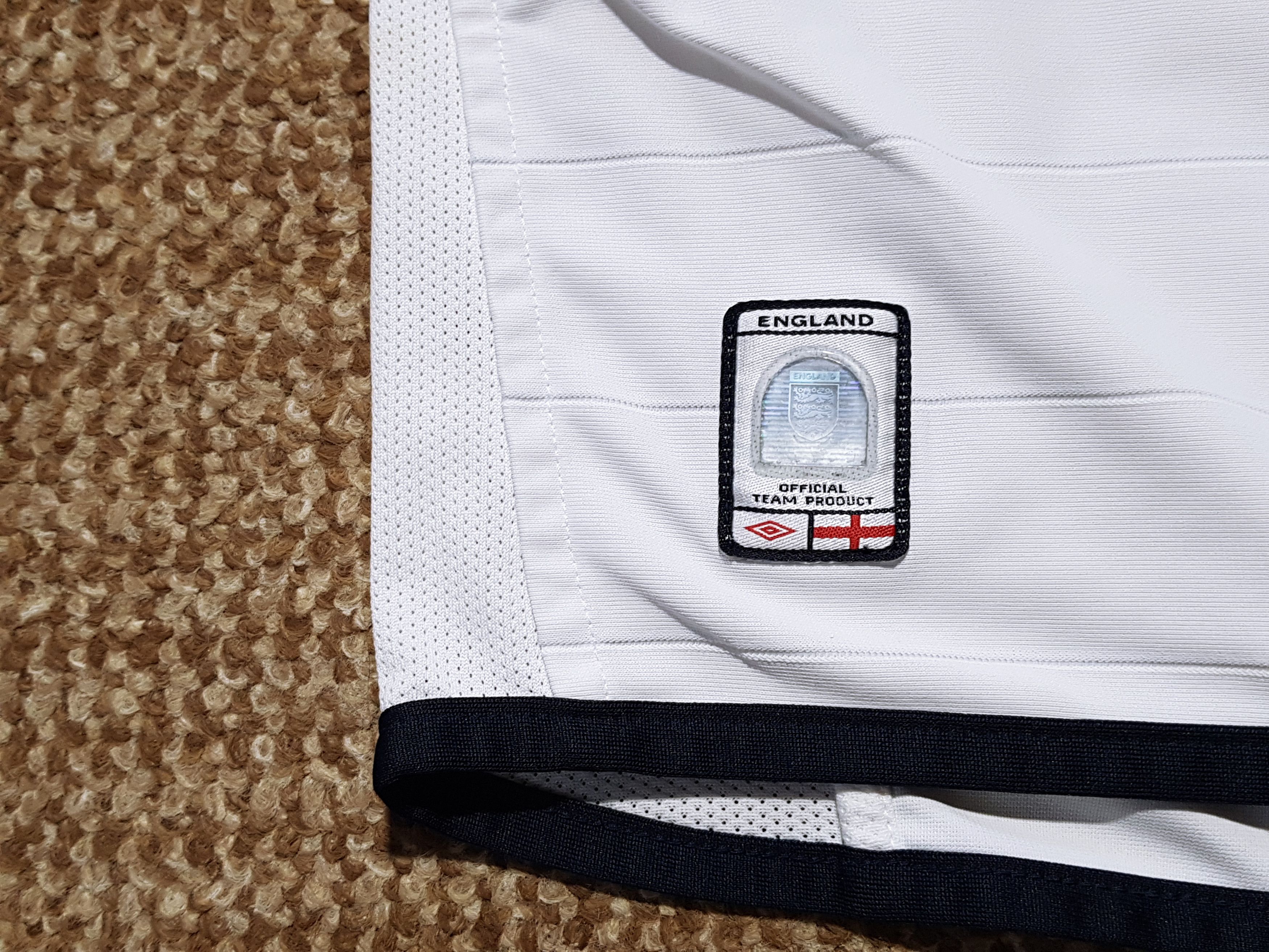 Umbro Umbro England Soccer Jersey 2003 Reversible Home National L Size US L / EU 52-54 / 3 - 5 Thumbnail