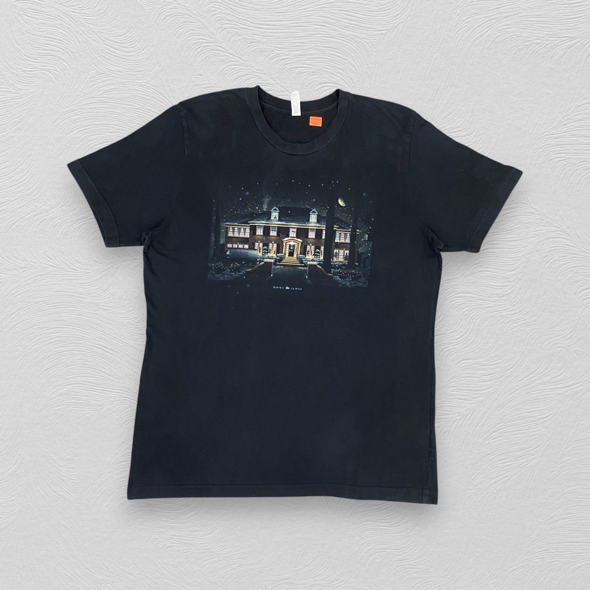Vintage Vintage Movie Home Alone TShirt - I072 Size US L / EU 52-54 / 3 - 1 Thumbnail