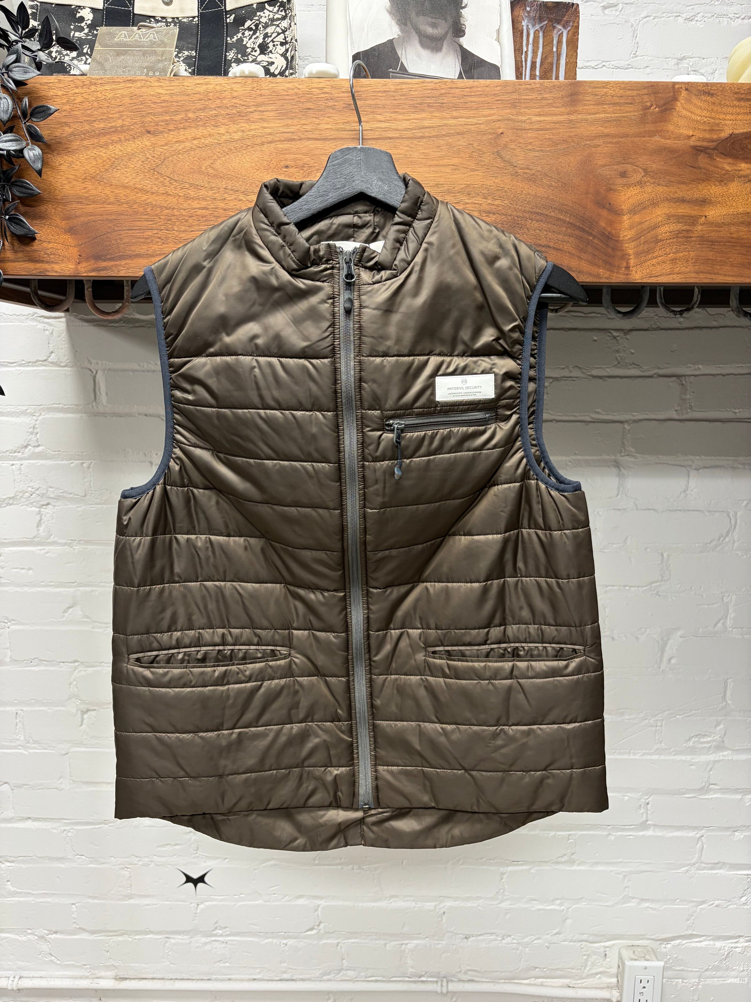 Undercover AW2011 Undercover ‘Underman’ Brown Down Filled Security Vest Size US M / EU 48-50 / 2 - 1 Thumbnail