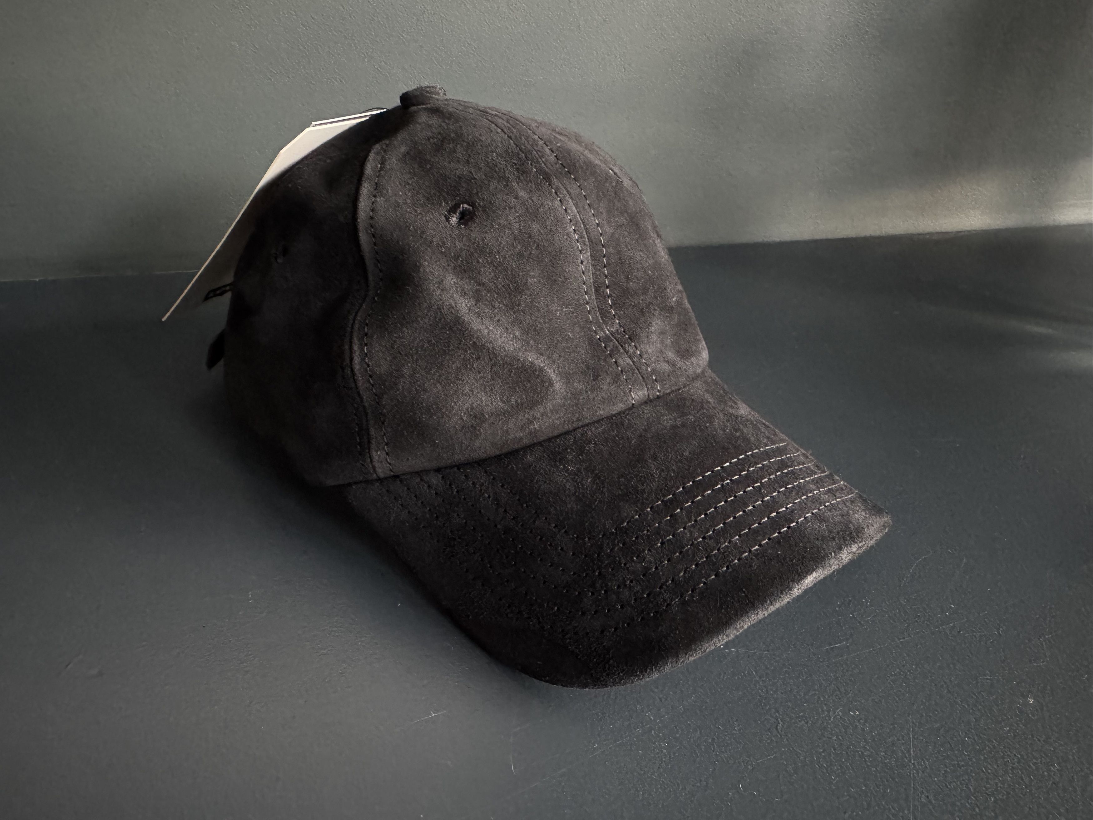 JJJJound × Levi's Levi's x JJJound Debossed-Text Suede Baseball Cap Size ONE SIZE - 1 Thumbnail
