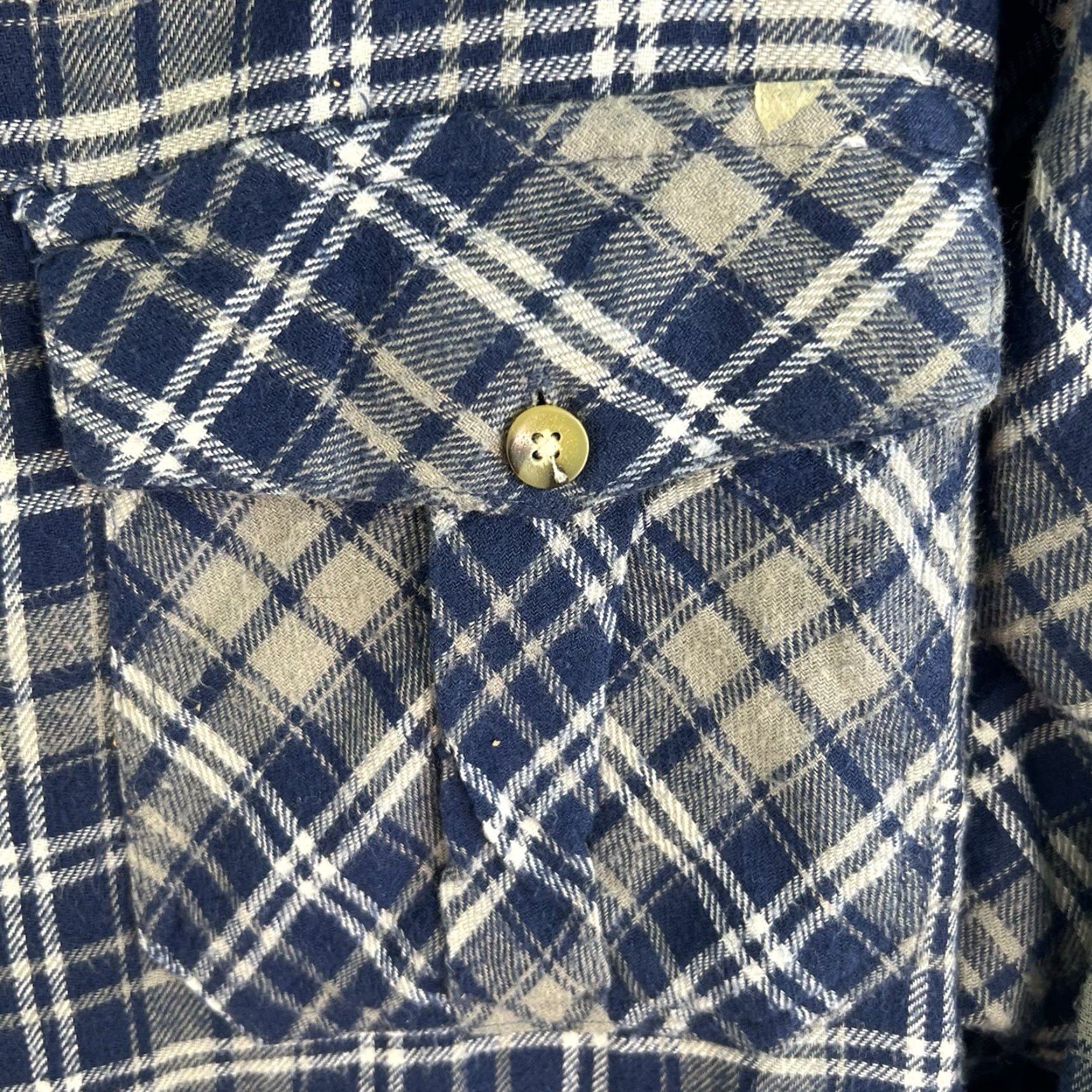 Vintage VINTAGE King Size Plaid Flannel Button-Up Shirt 2XL Men’s Big & Tall Blue 58" Chest Long Sleeve, Relaxed Fit, Casual Workwear, 90s Retro Theme Mens Size US XXL / EU 58 / 5 - 4 Thumbnail