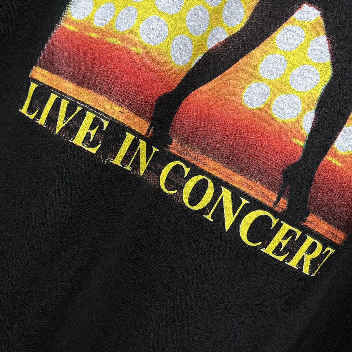 Band Tees Vintage Tina Turner Live in Concert T Shirt 00’s Size US L / EU 52-54 / 3 - 12 Thumbnail