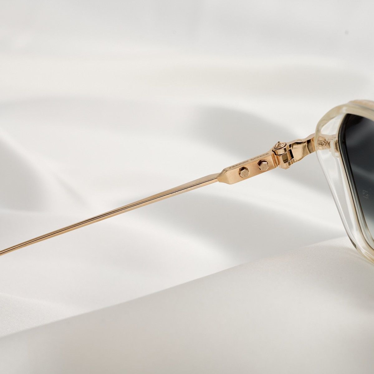 Chrome Hearts CHROME HEARTS DANGER ZONE CRYSTAL / GOLD PLATED SUNGLASSES Size ONE SIZE - 5 Thumbnail