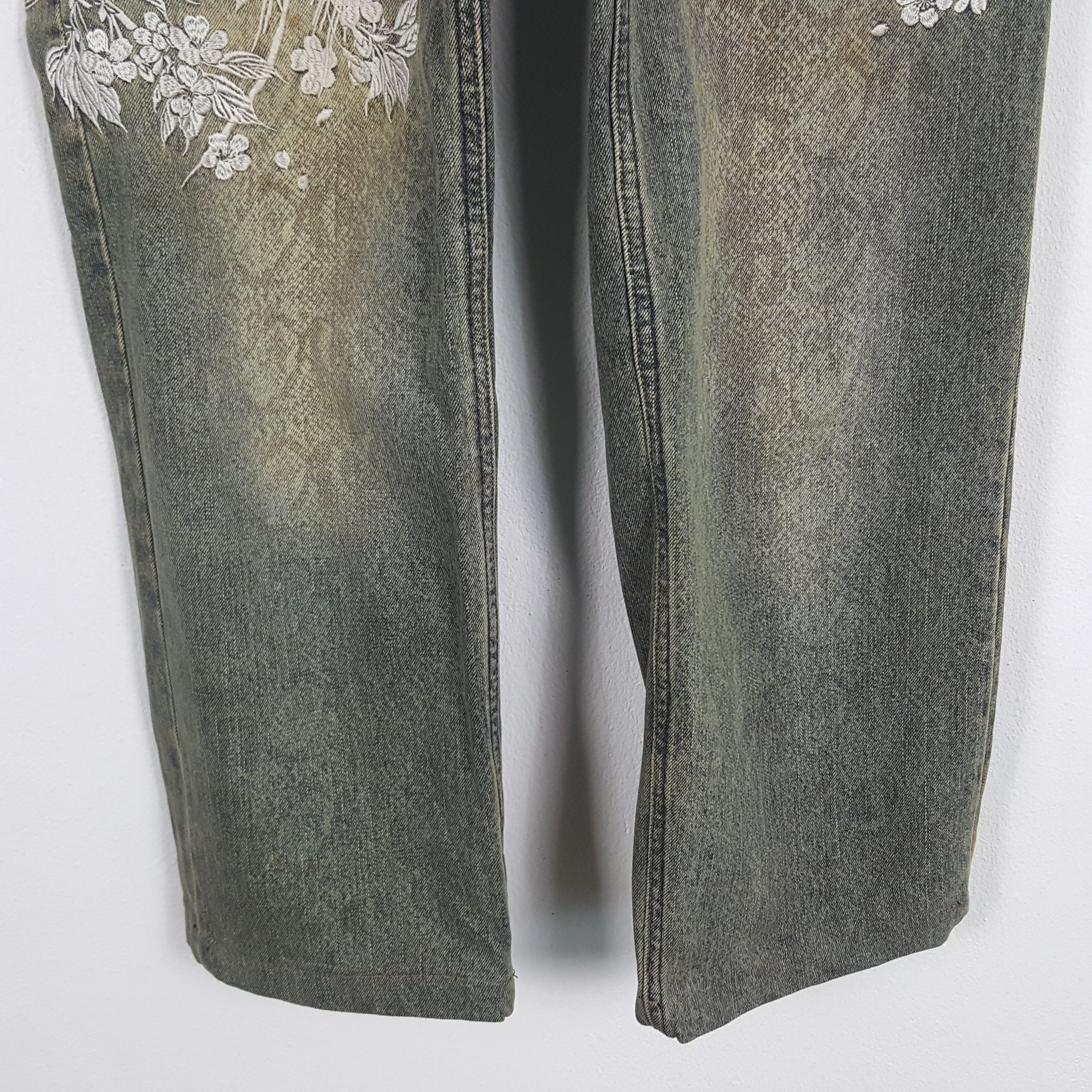 If Six Was Nine × Japanese Brand × Vintage Vintage Karakuri Tamashi Japan Koi Embroidery Art Denim Jean Size US 31 - 3 Thumbnail