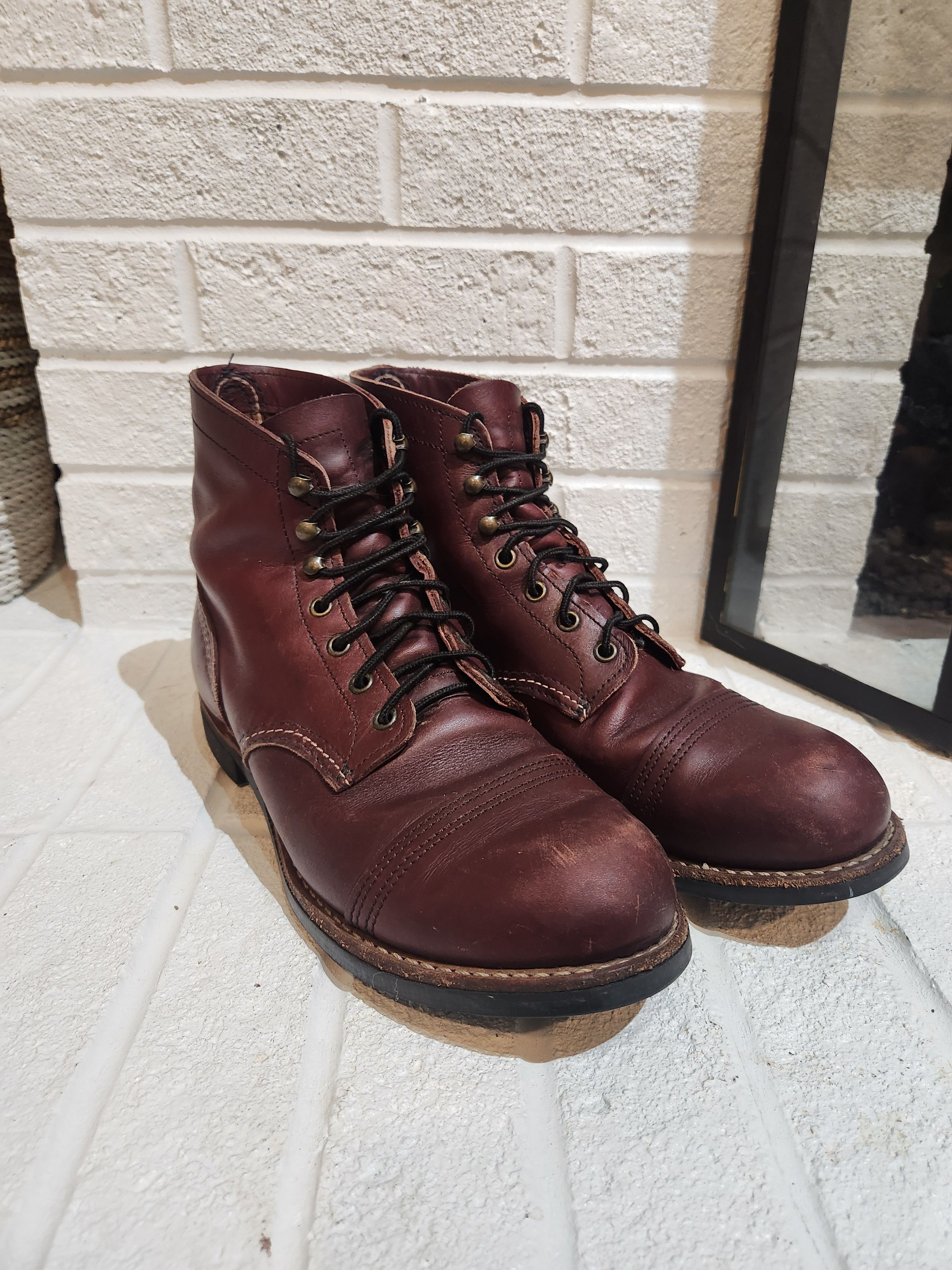 Red Wing Red Wing Iron Rangers 8119 Oxblood Mesa Size US 9.5 / EU 42-43 - 1 Thumbnail