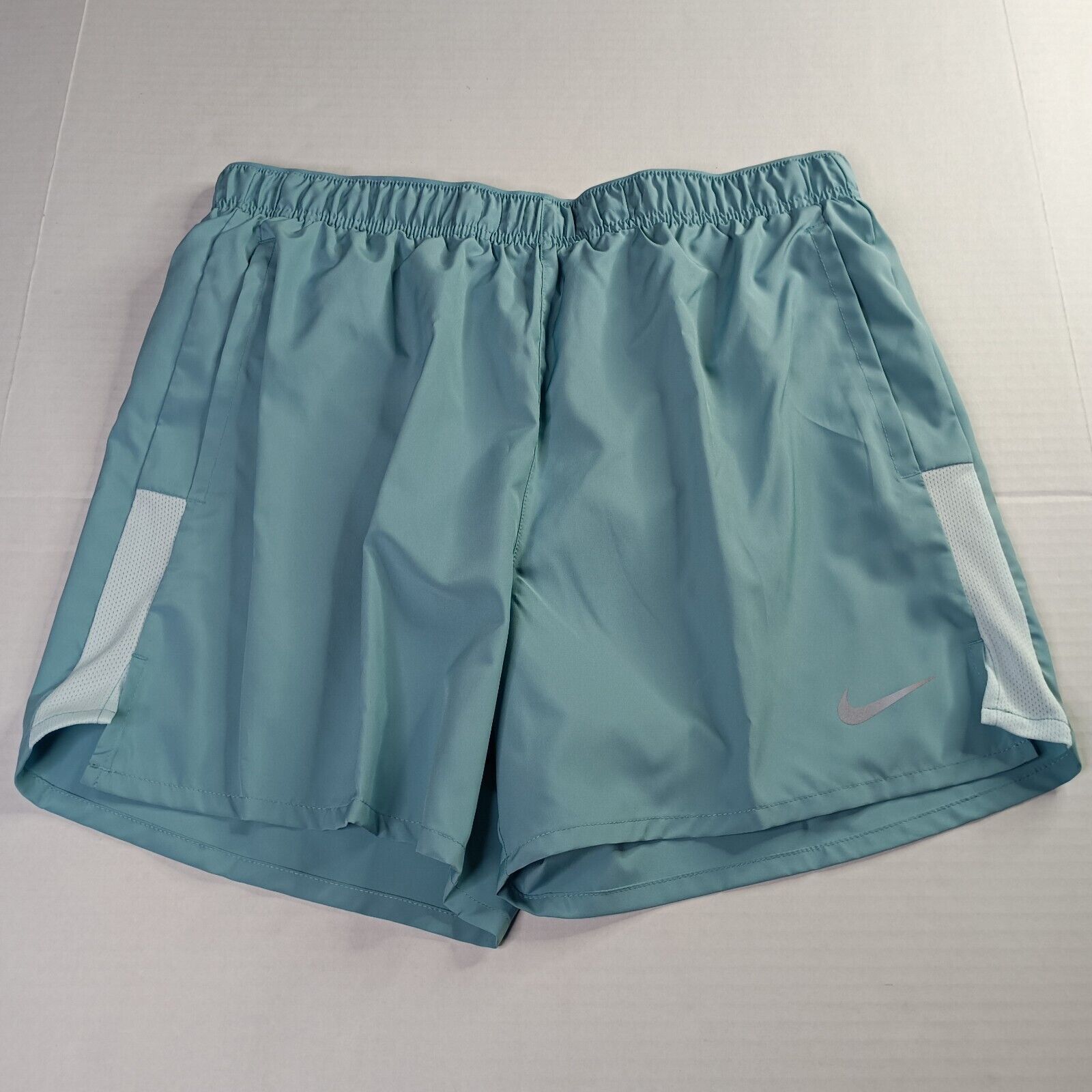 Nike Nike Challenger Brief Lined Running Shorts Turquoise Men 2XL Size US 38 / EU 54 - 1 Thumbnail