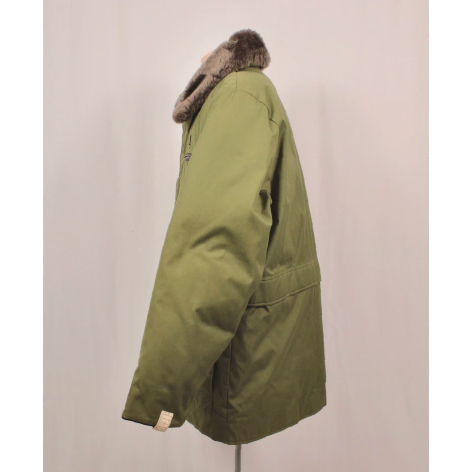 Vintage VINTAGE Browning Mens Parka Coat 70s 70s Green Down Outdoor Nyl on Sz 48 Mens Size US M / EU 48-50 / 2 - 3 Thumbnail