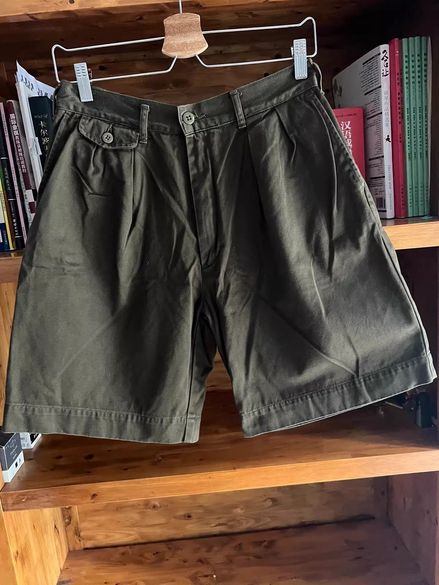 BARNS OUTFITTERS Barns Olive Casual Shorts Size US 26 / EU 42 - 2 Thumbnail