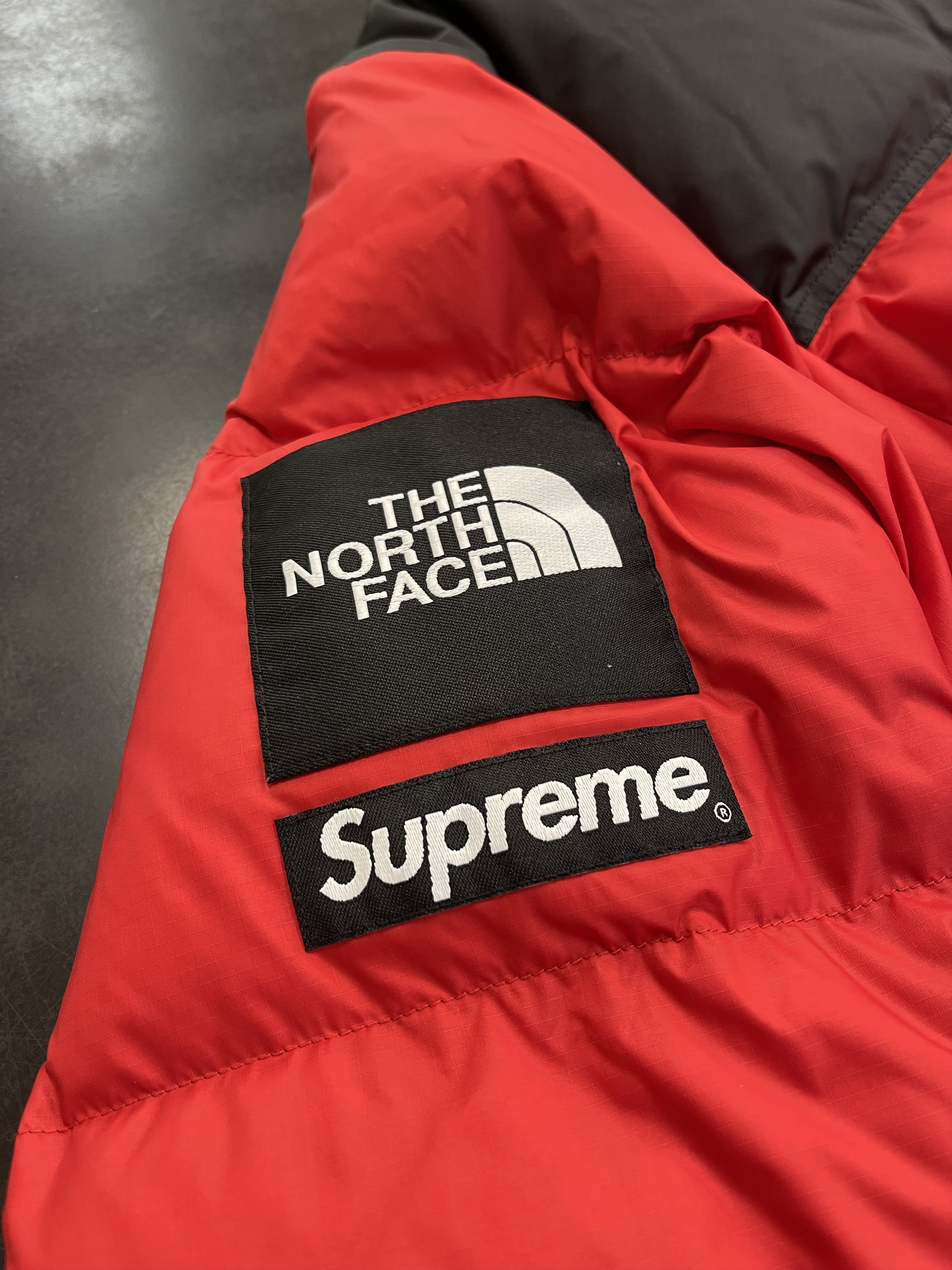 Supreme × The North Face Supreme The North Face Nuptse Jacket FW24 Red Size US M / EU 48-50 / 2 - 3 Thumbnail