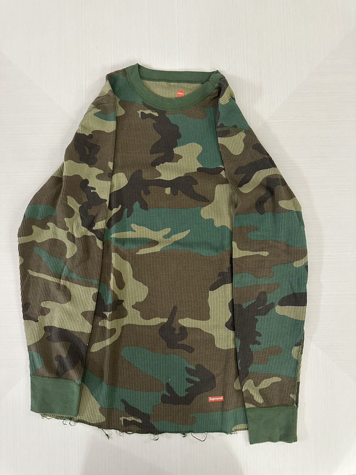 $24 ゲーム・おもちゃ・グッズ supreme hanes camo thermal top