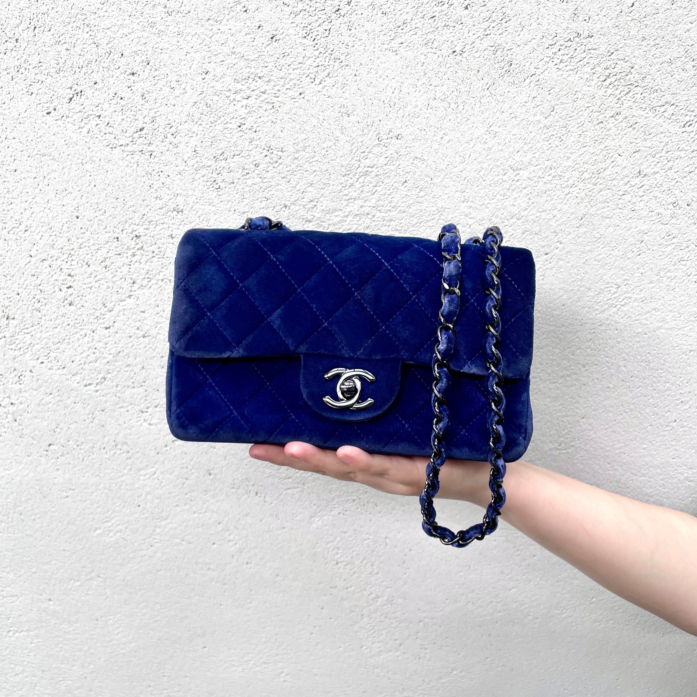 Chanel Chanel Matelasse Velour Coco Mark Turn Lock Chain Shoulder Single Flap Bag Size ONE SIZE - 1 Thumbnail