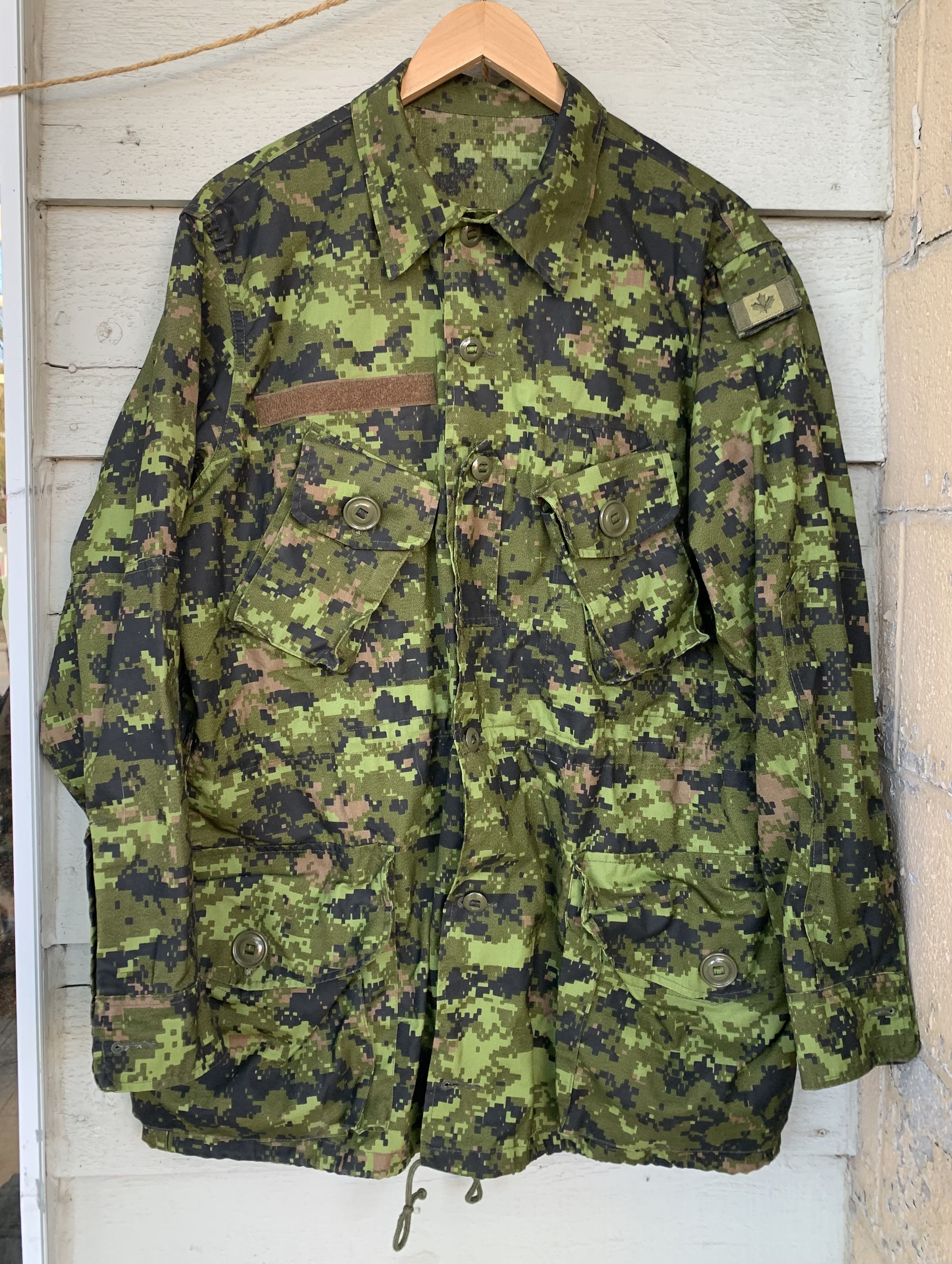 Other CadPat Camo Lightweight Jacket 7344 Mens Large Long Near New Size US L / EU 52-54 / 3 - 5 Thumbnail