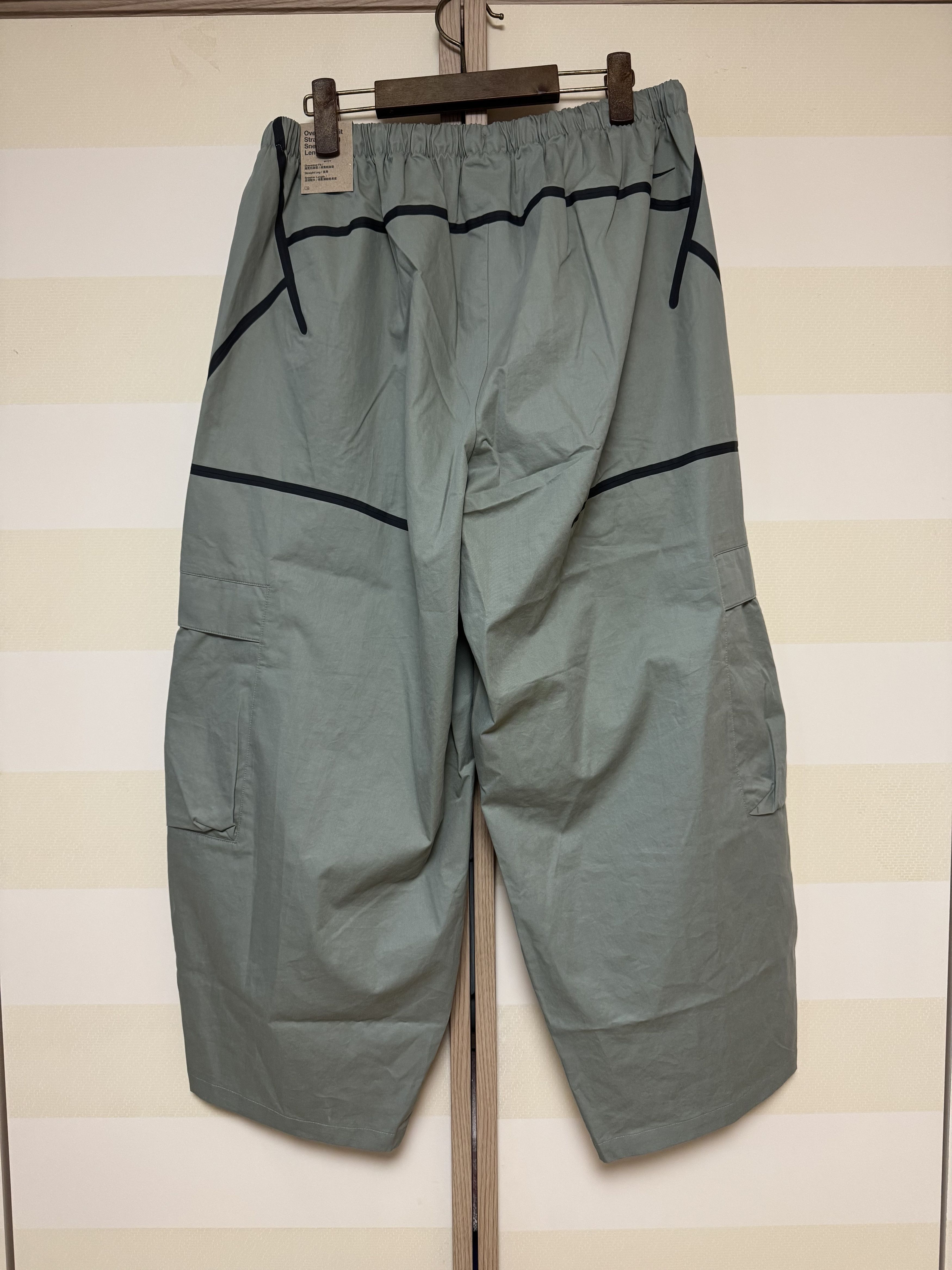 Nike Nike Tech Cargo Sneaker Pant (Sage) / Medium – New with Tags Size US 32 / EU 48 - 6 Thumbnail