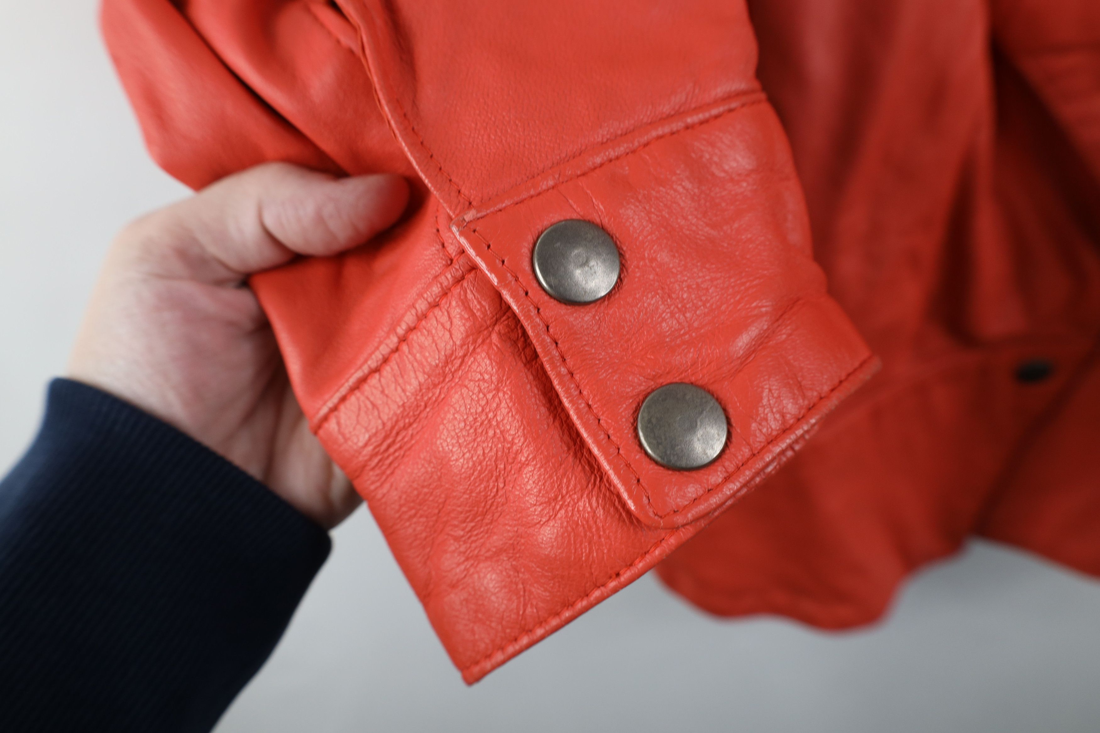 Vintage Vintage 80s Mid Mod Soft Leather Button Back Jacket Coral Size L / US 10 / IT 46 - 7 Thumbnail