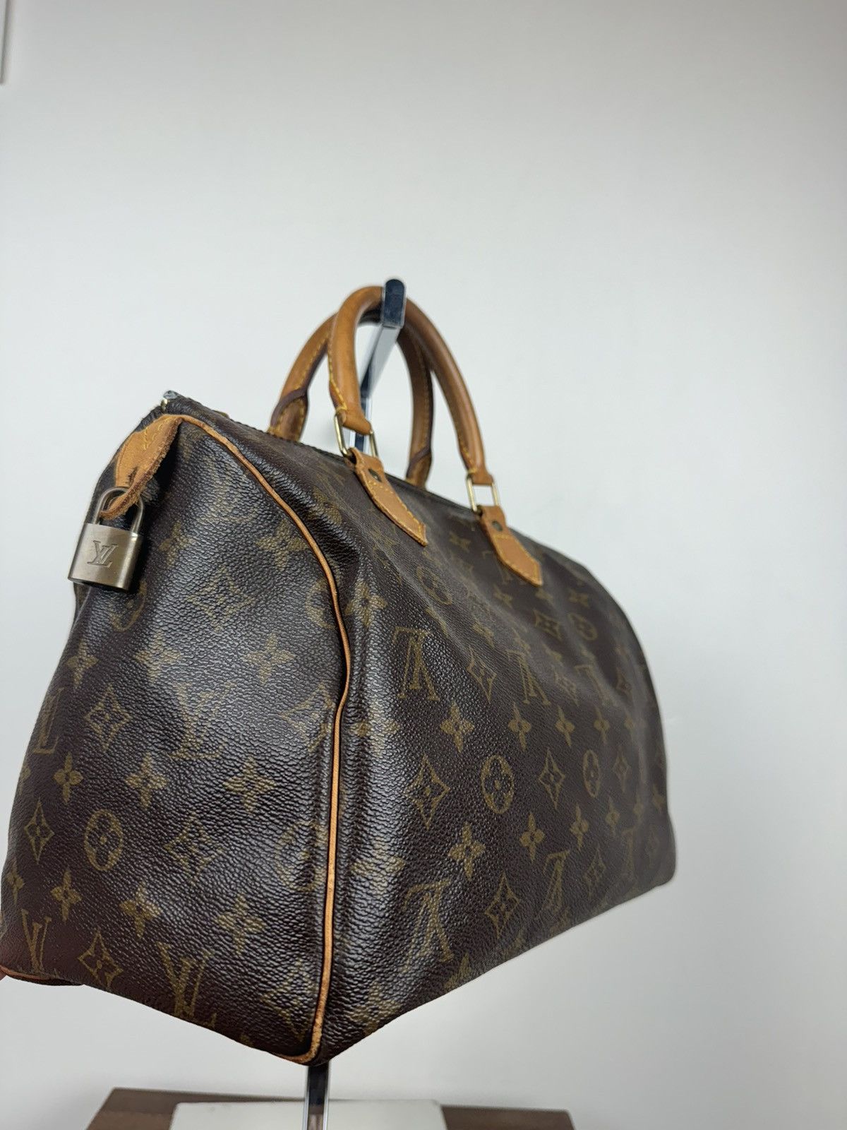 Louis Vuitton Luxury handle bag Louis Vuitton Speedy 30 original item Size ONE SIZE - 2 Thumbnail