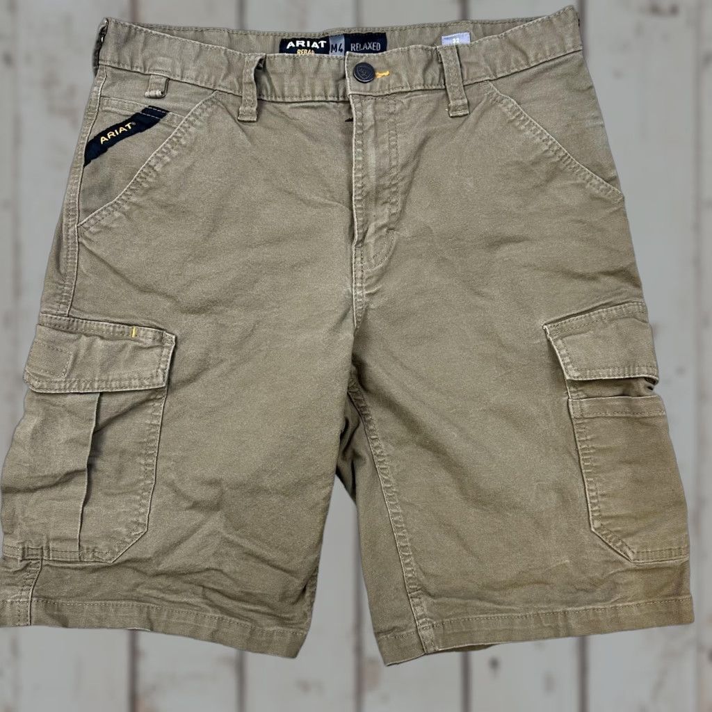 Ariat Ariat Shorts Mens 32 Olive Green Cargo Relaxed Canvas Pockets 11in Inseam Workwear Twill Casual Baggy Front Flat Front Mens Size US 32 / EU 48 - 1 Thumbnail
