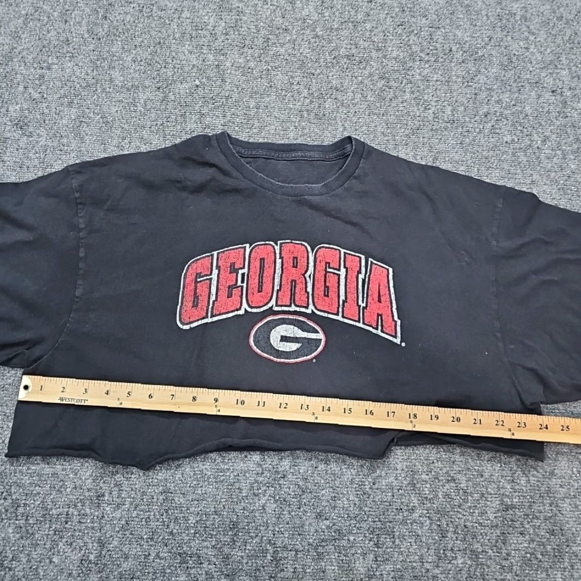 Vintage Georgia Bulldogs Crop T-Shirt Black XL Lady College Football Front Graphic Tee Size US XL / EU 56 / 4 - 7 Thumbnail
