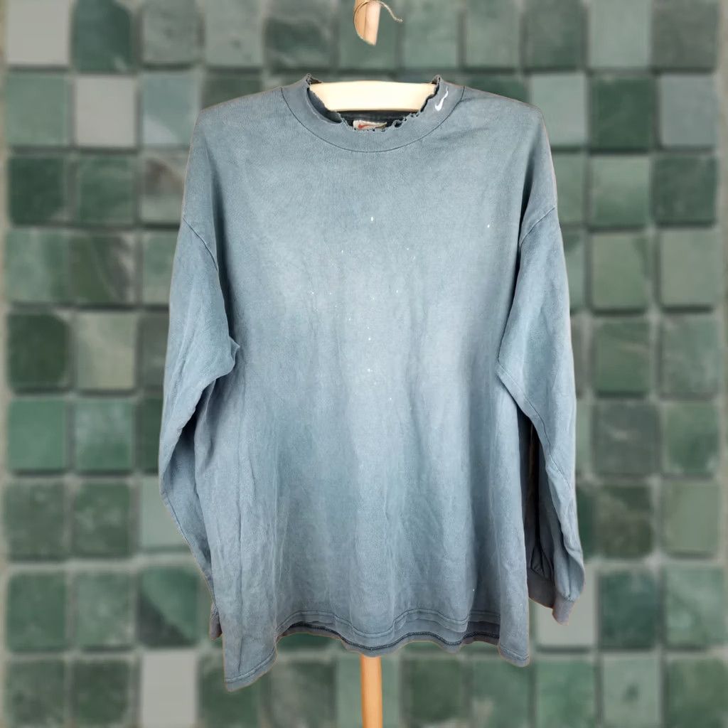 Nike VINTAGE NIKE GREEN SUN FADED DISTRESSED TRASHED LONG SLEEVE T-SHIRT XL Mens Shirt 90s Size US XL / EU 56 / 4 - 1 Thumbnail