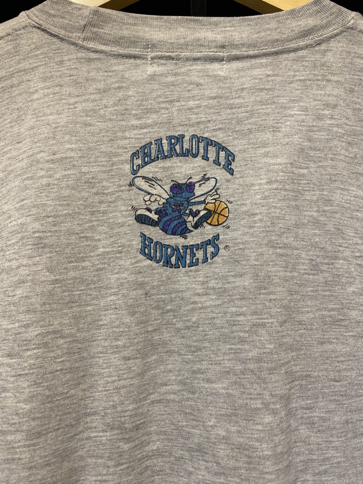 Other Vintage Charlotte Hornets Tshirt Size US XL / EU 56 / 4 - 4 Thumbnail