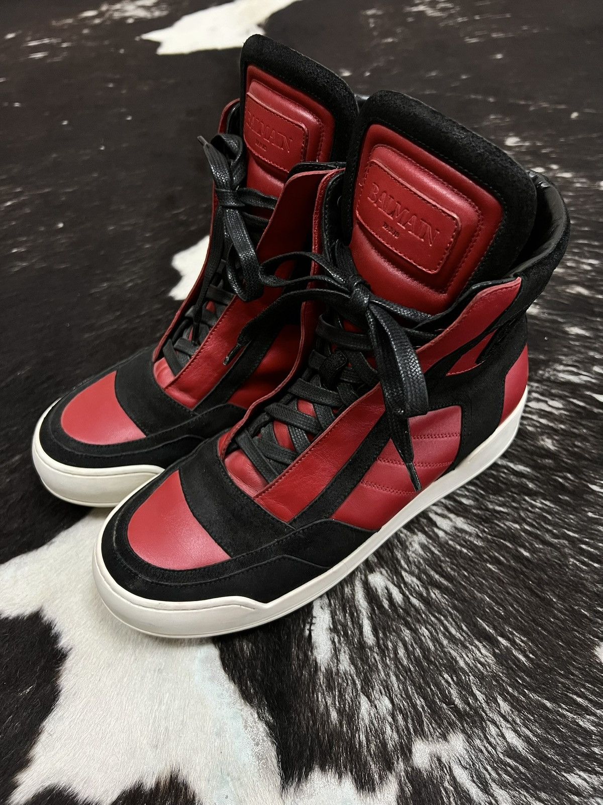Balmain Balmain FW15 Bred Logo Dunks Size US 9 / EU 42 - 2 Thumbnail