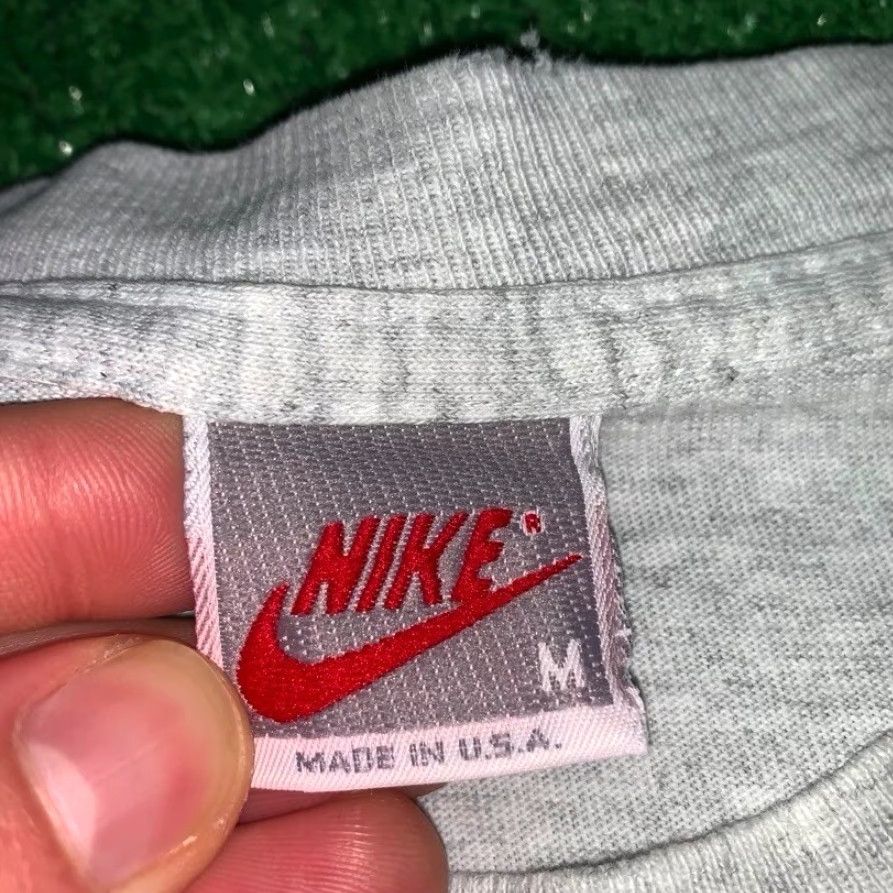 Nike Vintage Nike T Shirt Crew Neck Short Sleeve Gray USA Graphic Tee Mens Medium 90s 80s 70s Sportswear/Beach Logo Size US M / EU 48-50 / 2 - 5 Thumbnail