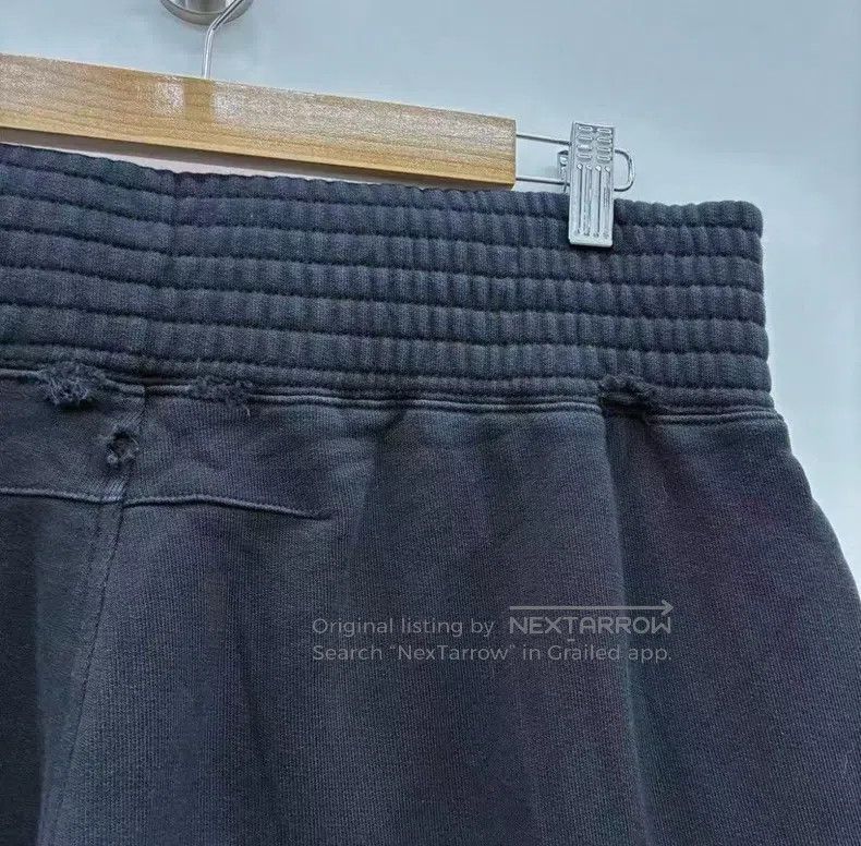 Givenchy Givenchy SizeXL Black Ripped Distressed Shorts Size US 28 / EU 44 - 6 Thumbnail