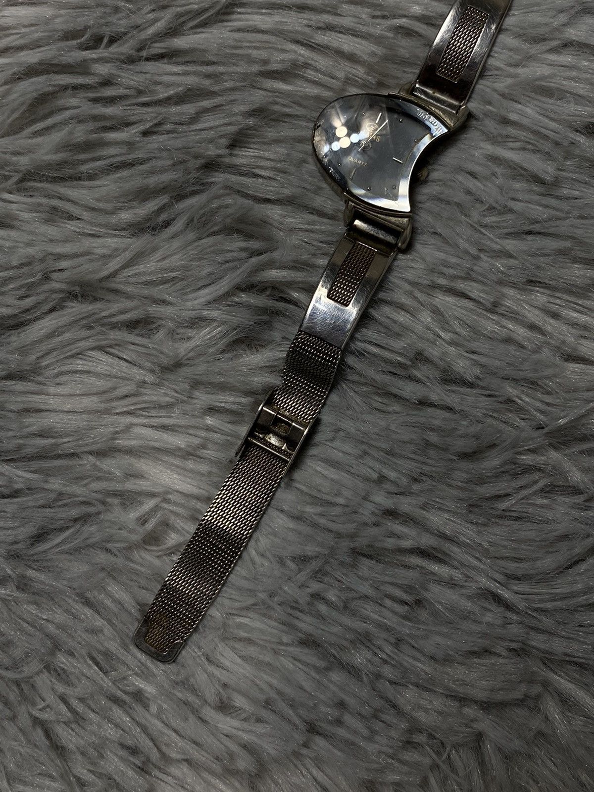 Vintage Elegant Curved Dial Rare Watch – Japanese Style Size ONE SIZE - 6 Thumbnail