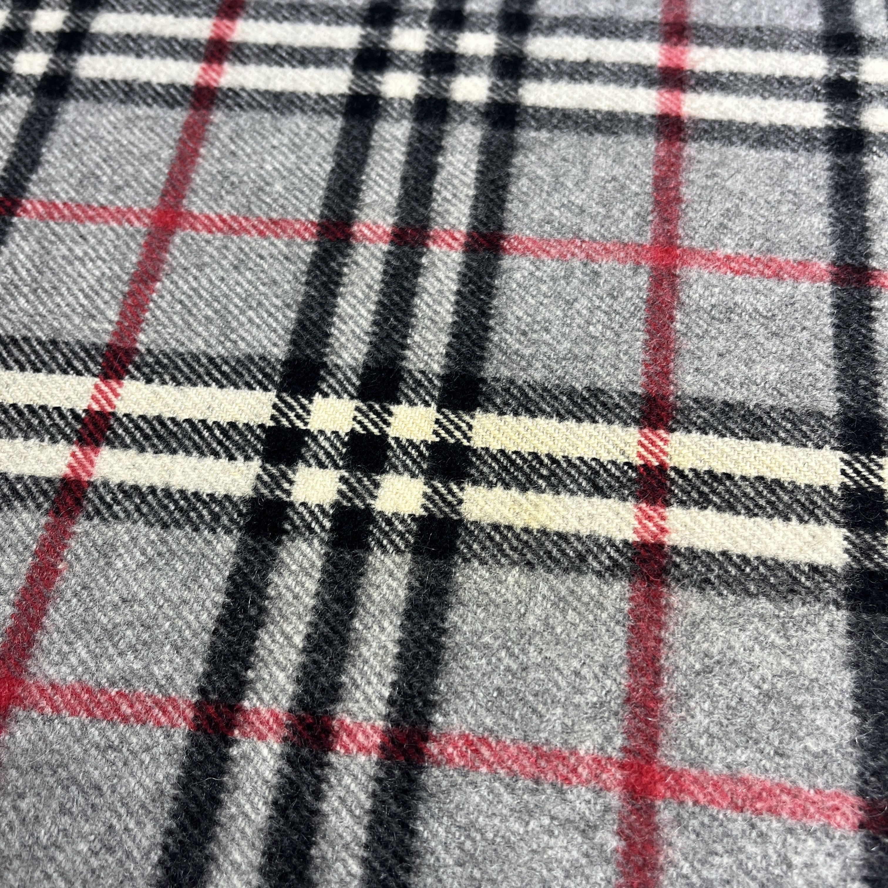 Burberry Burberry Scarf / Muffler / Neckwear T1517 Size ONE SIZE - 11 Thumbnail