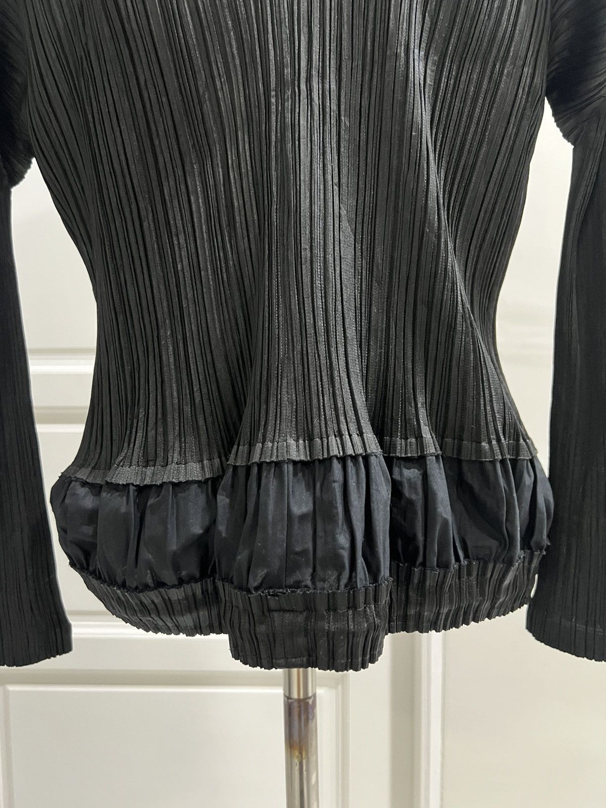 Pleats Please Issey Miyake Pleat Pleats Issey Miyake Black Pleated hoodie Size S / US 4 / IT 40 - 11 Thumbnail