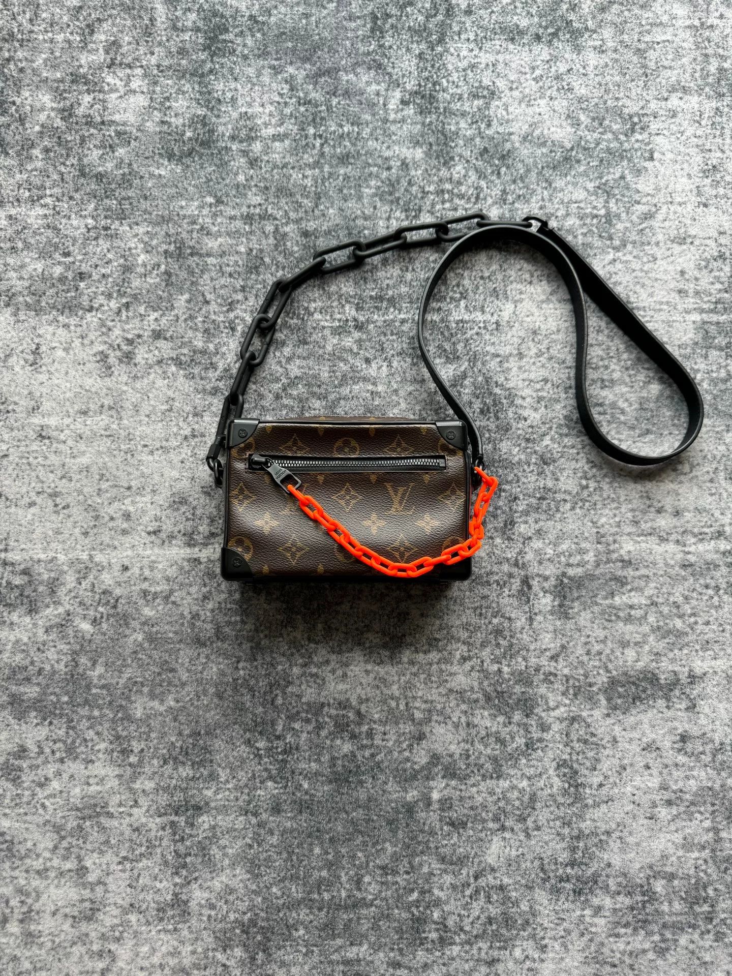 Louis Vuitton louis vuitton soft trunk mini handbag Size ONE SIZE - 1 Thumbnail