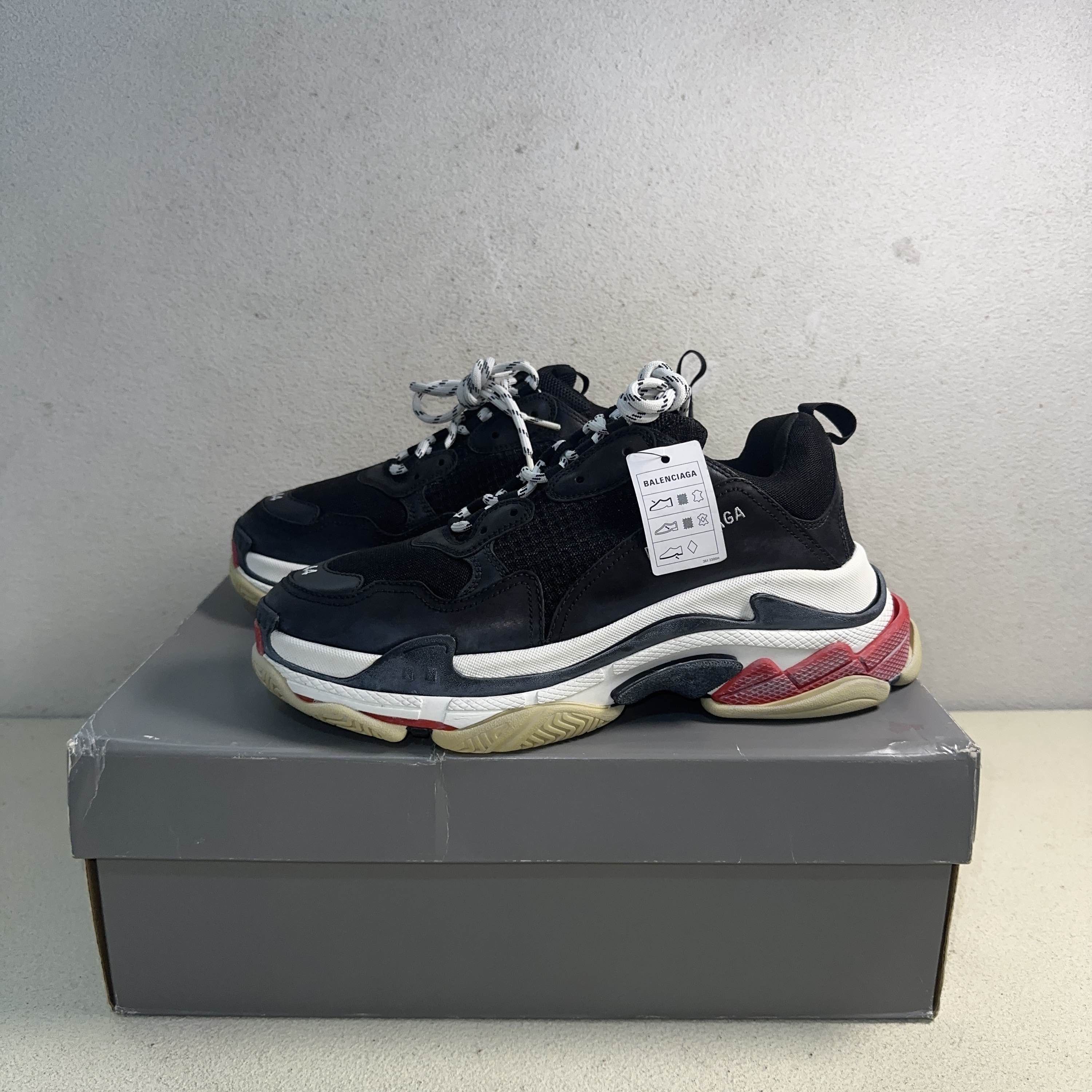 Balenciaga Balenciaga Triple S Black Sneakers Size 11 Size US 11 / EU 44 - 1 Thumbnail