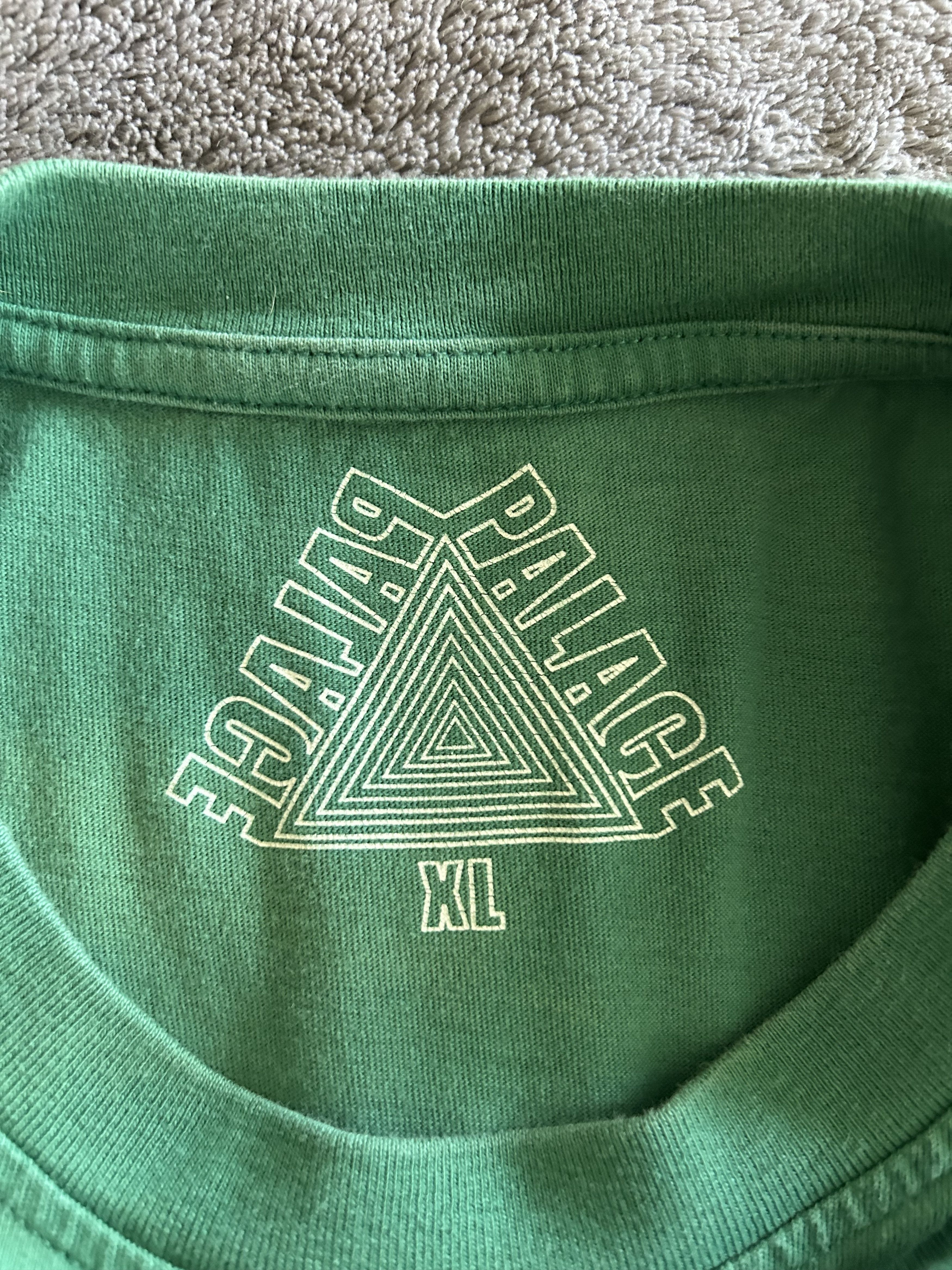 Palace Palace Safe triferg T shirt Size US XL / EU 56 / 4 - 6 Thumbnail