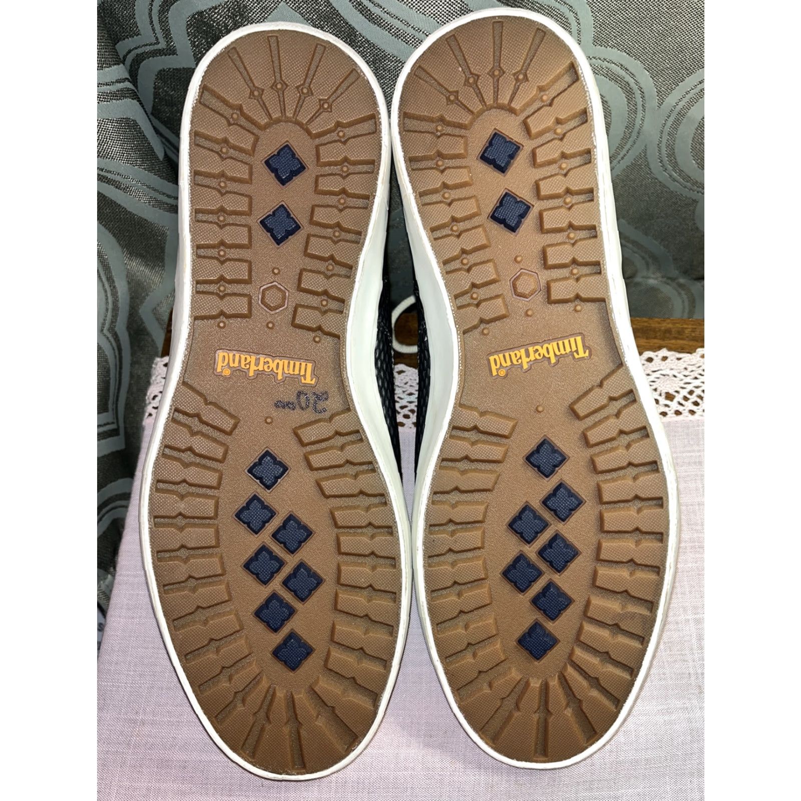 Timberland Timberland Sneakers Size 10 Silver Faux Croc Skin Laces Casual 90s Hip Hop Mens Size US M / EU 48-50 / 2 - 6 Thumbnail