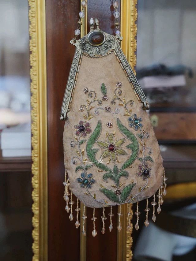 Vintage Vintage Art Nouveau Yellow Silk Embroidered Gem Frame Handbag Size ONE SIZE - 1 Thumbnail