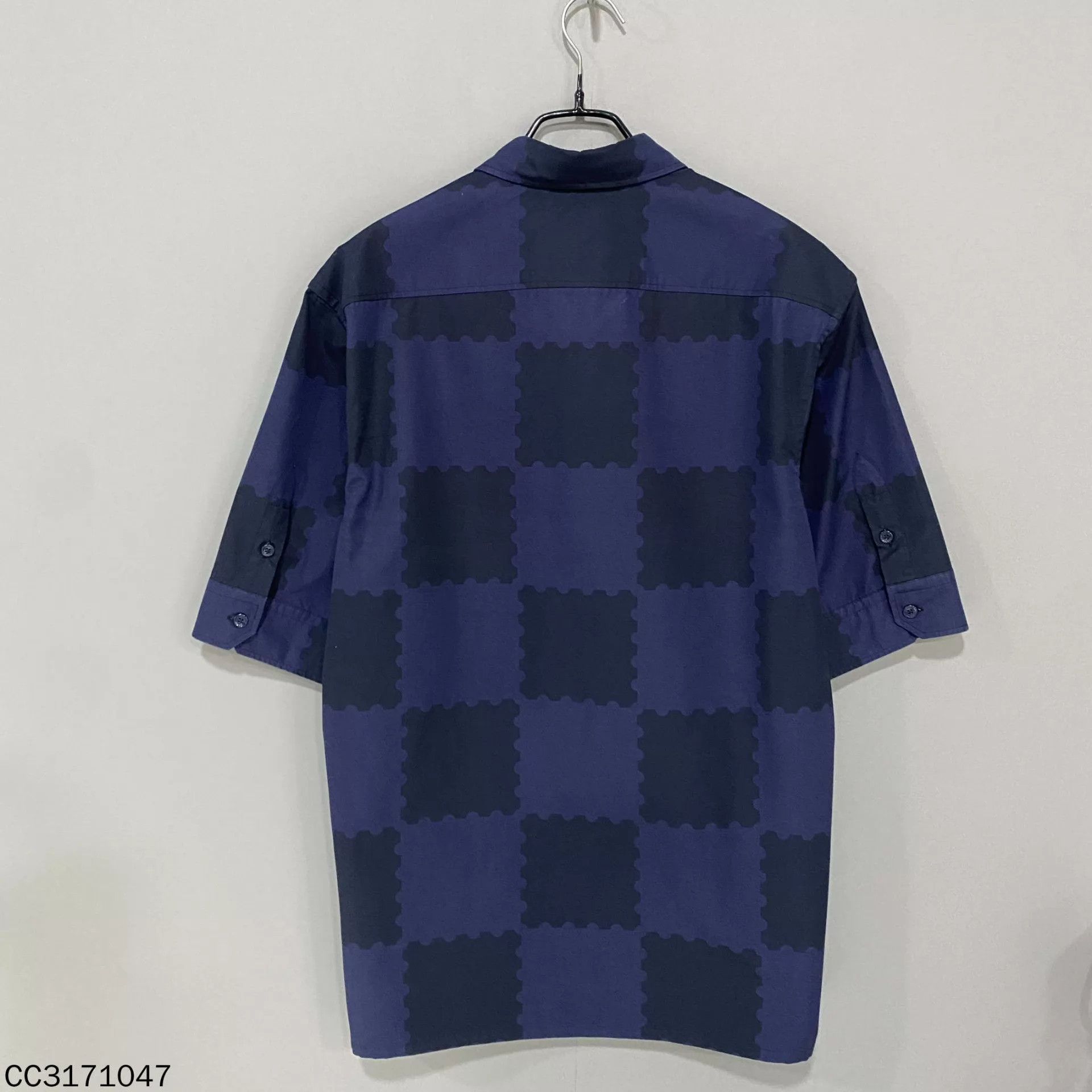 Louis Vuitton LV Navy Checkered Short Sleeve Shirt L Size US L / EU 52-54 / 3 - 3 Thumbnail