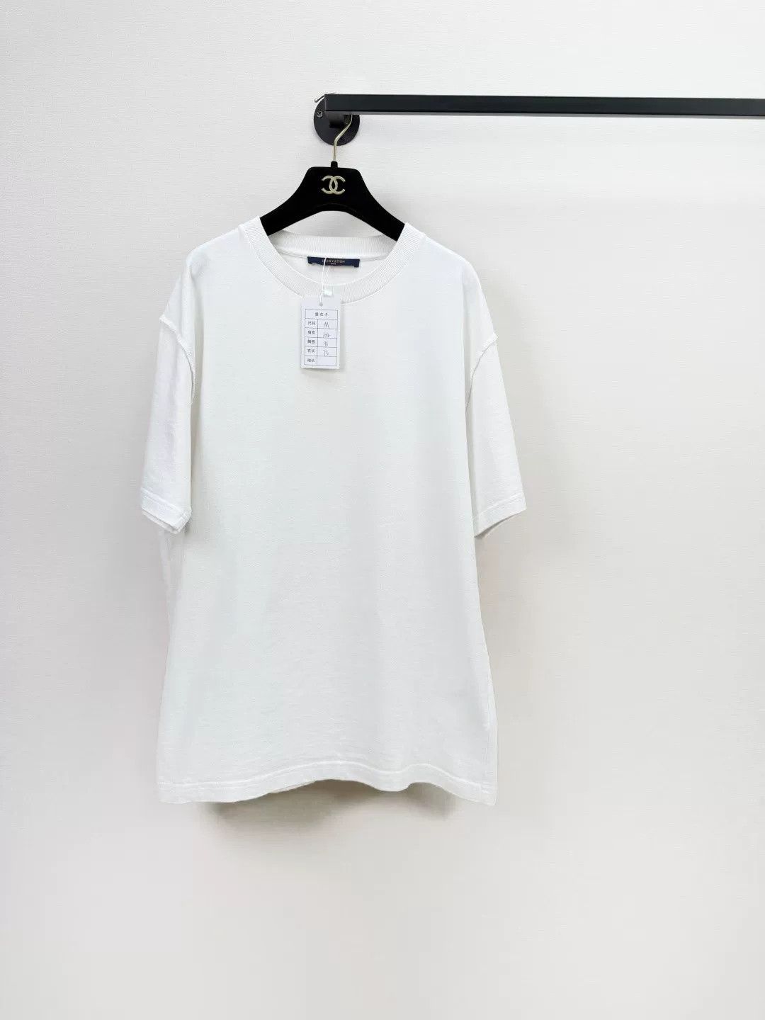 Louis Vuitton Louis Vuitton Logo Short-Sleeve T-Shirt Size US M / EU 48-50 / 2 - 1 Thumbnail