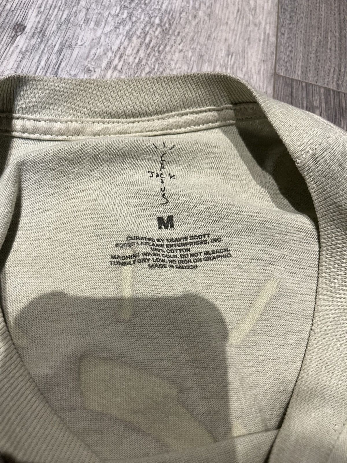 Travis Scott Cactus jack tee Size US M / EU 48-50 / 2 - 3 Thumbnail