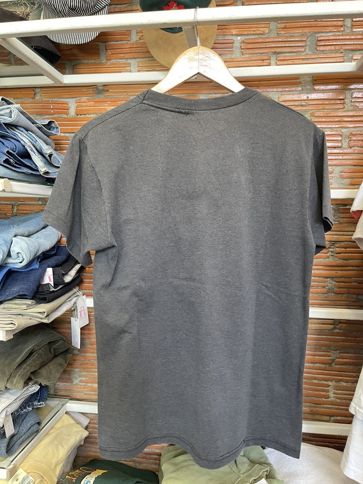 Vintage Vintage 90s Ying-Yang T shirt M. Size US M / EU 48-50 / 2 - 2 Thumbnail