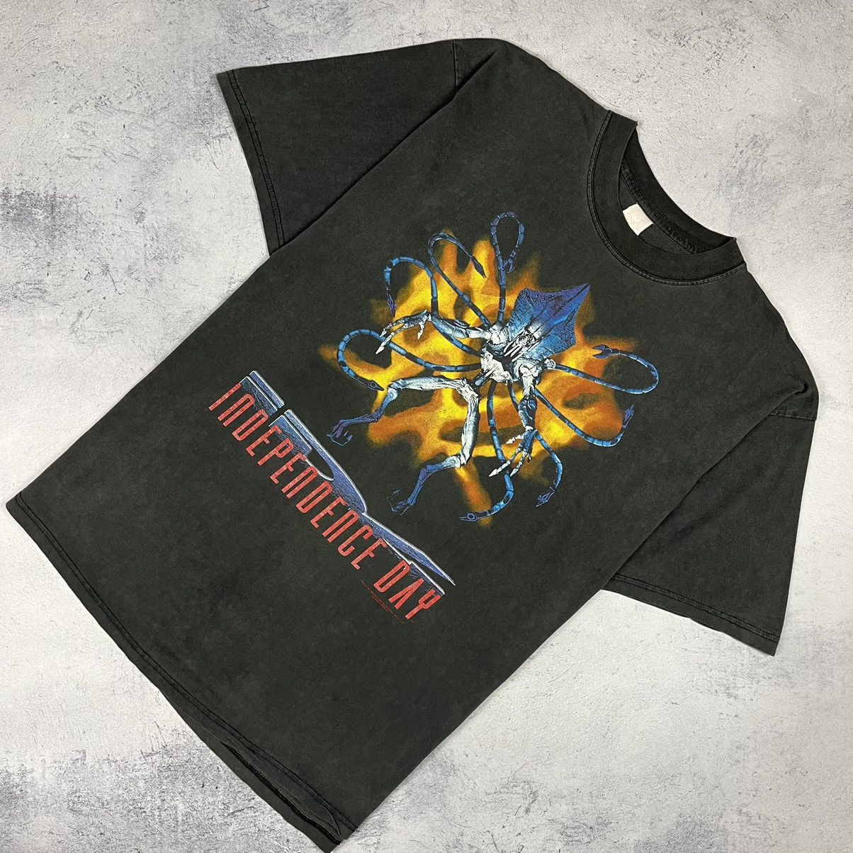 image of Independence Day Promo Movie Tee 1996 in Faded Black, Men's (Size XL)