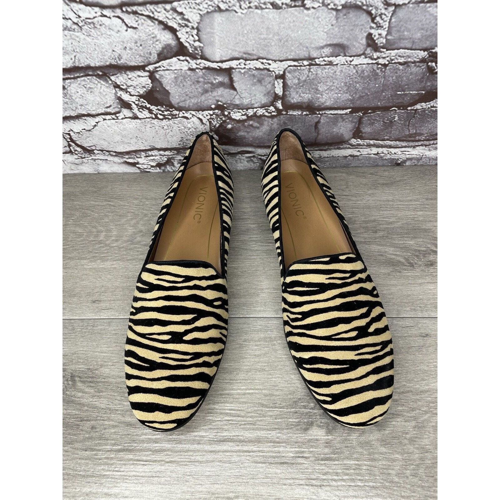 Other VIONIC Willa Tiger Print Yellow Black Stripe Flats Shoes Wom Size US 9.5 / IT 39.5 - 11 Thumbnail
