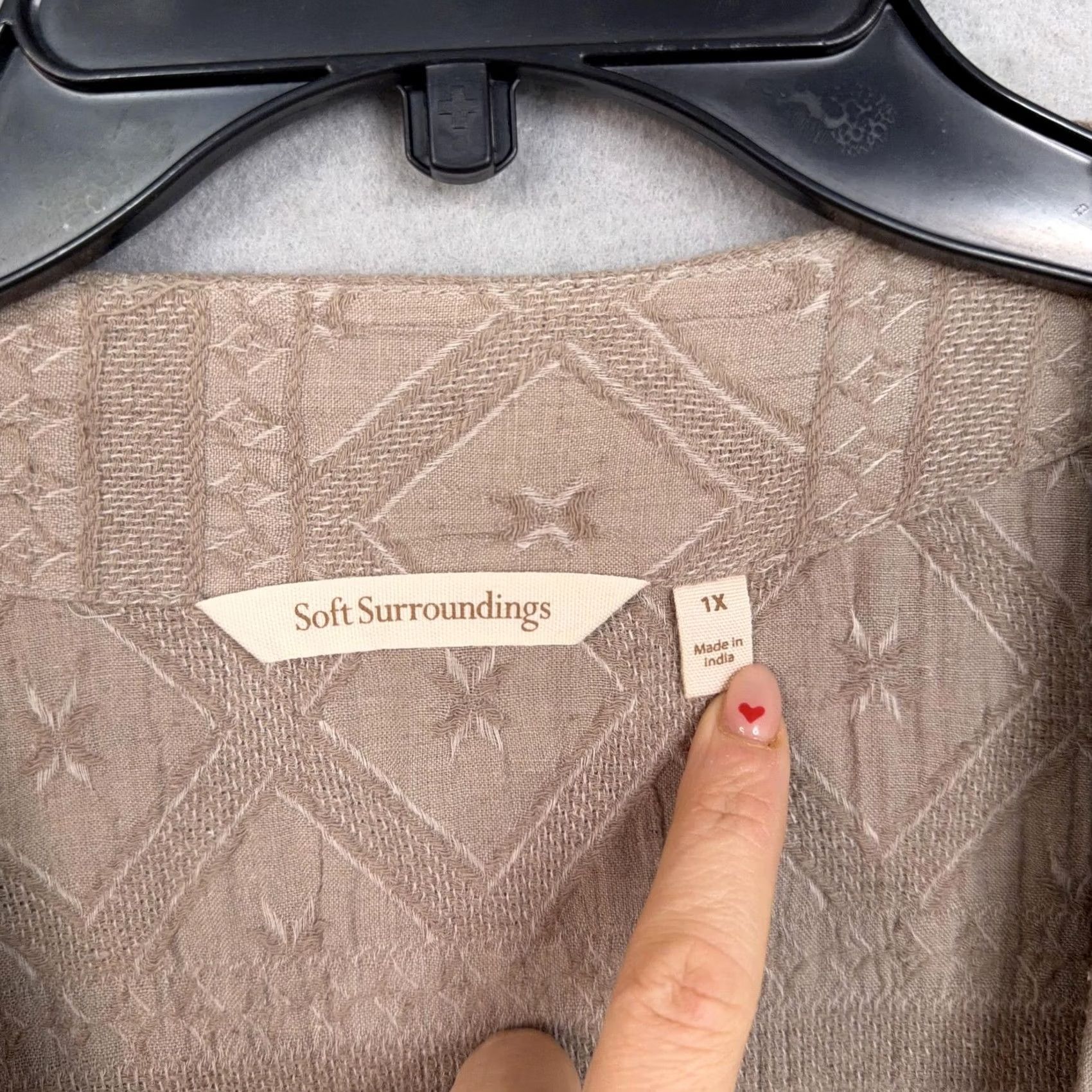 Soft Surroundings Soft Surroundings Cardigan Sweater Womens 1X Beige Jewel Button Geometric Knit V-Neck 3/4 Sleeve Open Front Casual Fall Winter Spring Womens Plus Size Size XL / US 12-14 / IT 48-50 - 4 Thumbnail