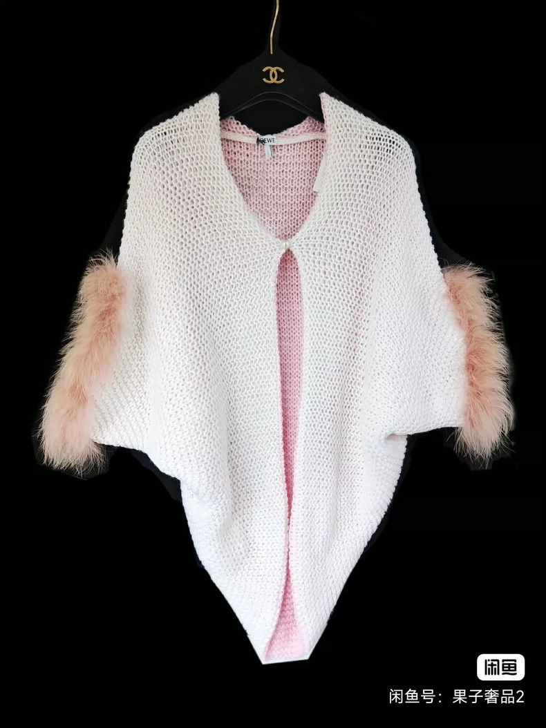 Loewe LOEWE A mink coat Size L / US 10 / IT 46 - 1 Thumbnail
