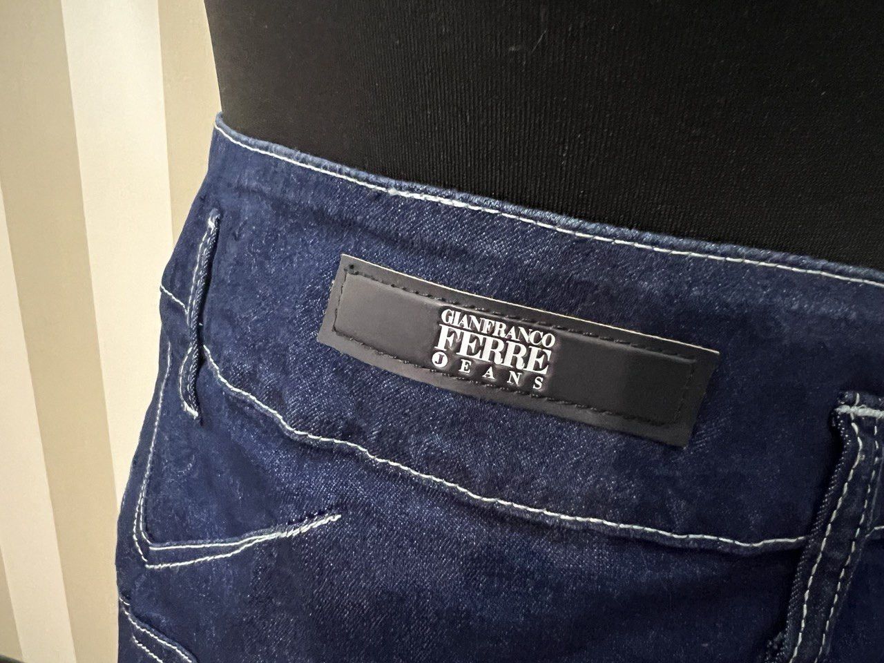 Gianfranco Ferre Gianfranco Ferré Jeans Dark Denim Pencil Skirt, IT 42, M Size 28" / US 6 / IT 42 - 4 Thumbnail