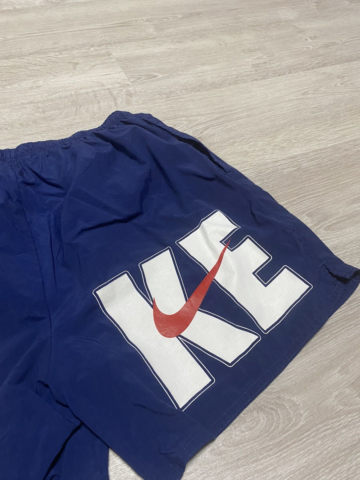 Nike Vintage Nike nylon big logo shorts size M 32” Size US 32 / EU 48 - 3 Thumbnail