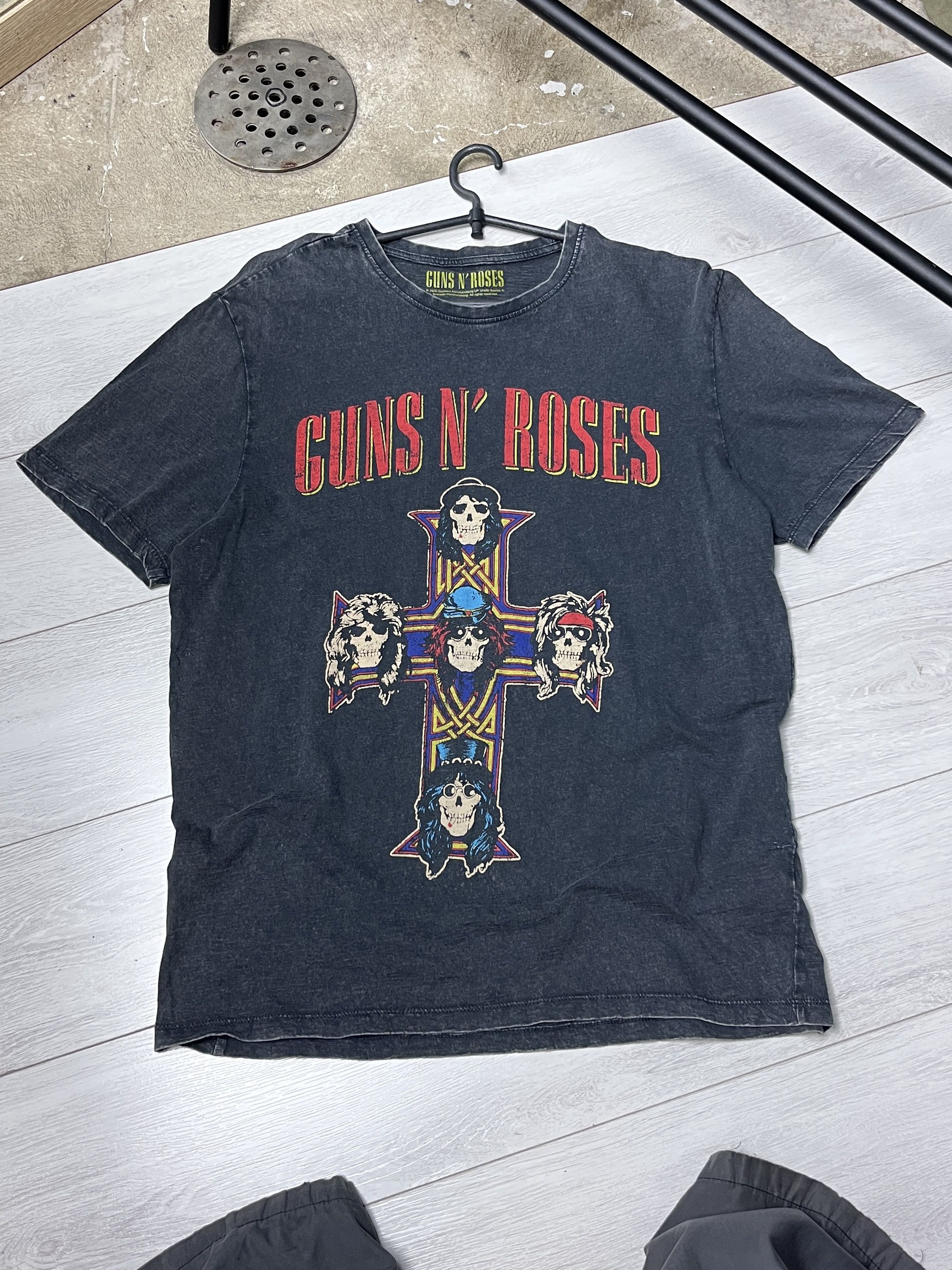 Vintage GUNS N' ROSES "APPETITE FOR DESTRUCTION" SKULL TEE - № 977 Size US S / EU 44-46 / 1 - 1 Thumbnail