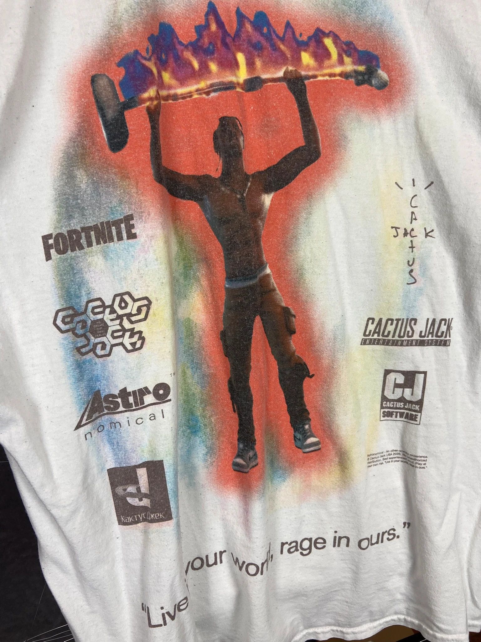 Travis Scott Tee Astroworld x Fortnite Travis Scott L Size US L / EU 52-54 / 3 - 5 Thumbnail