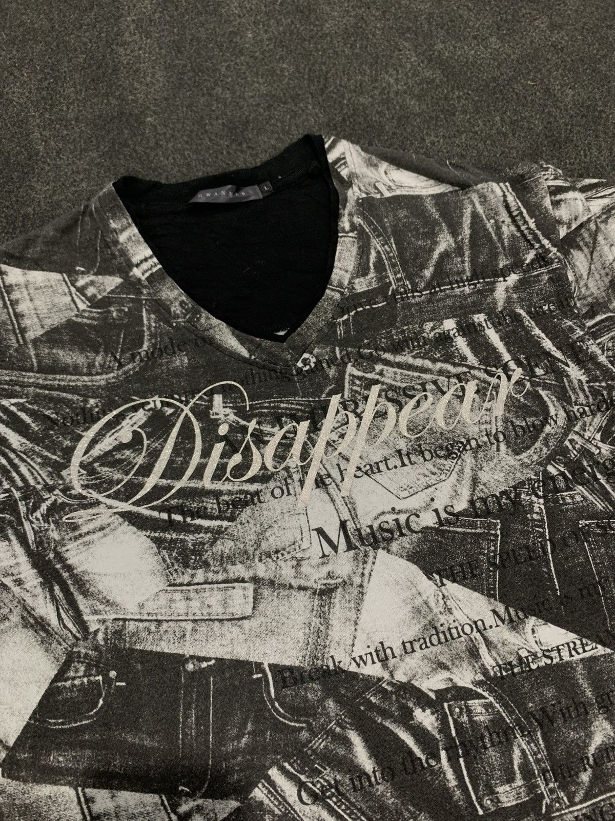 Japanese Brand Vintage y2k ‘Disappea Bent of Art’ Tshirt Size US L / EU 52-54 / 3 - 2 Thumbnail